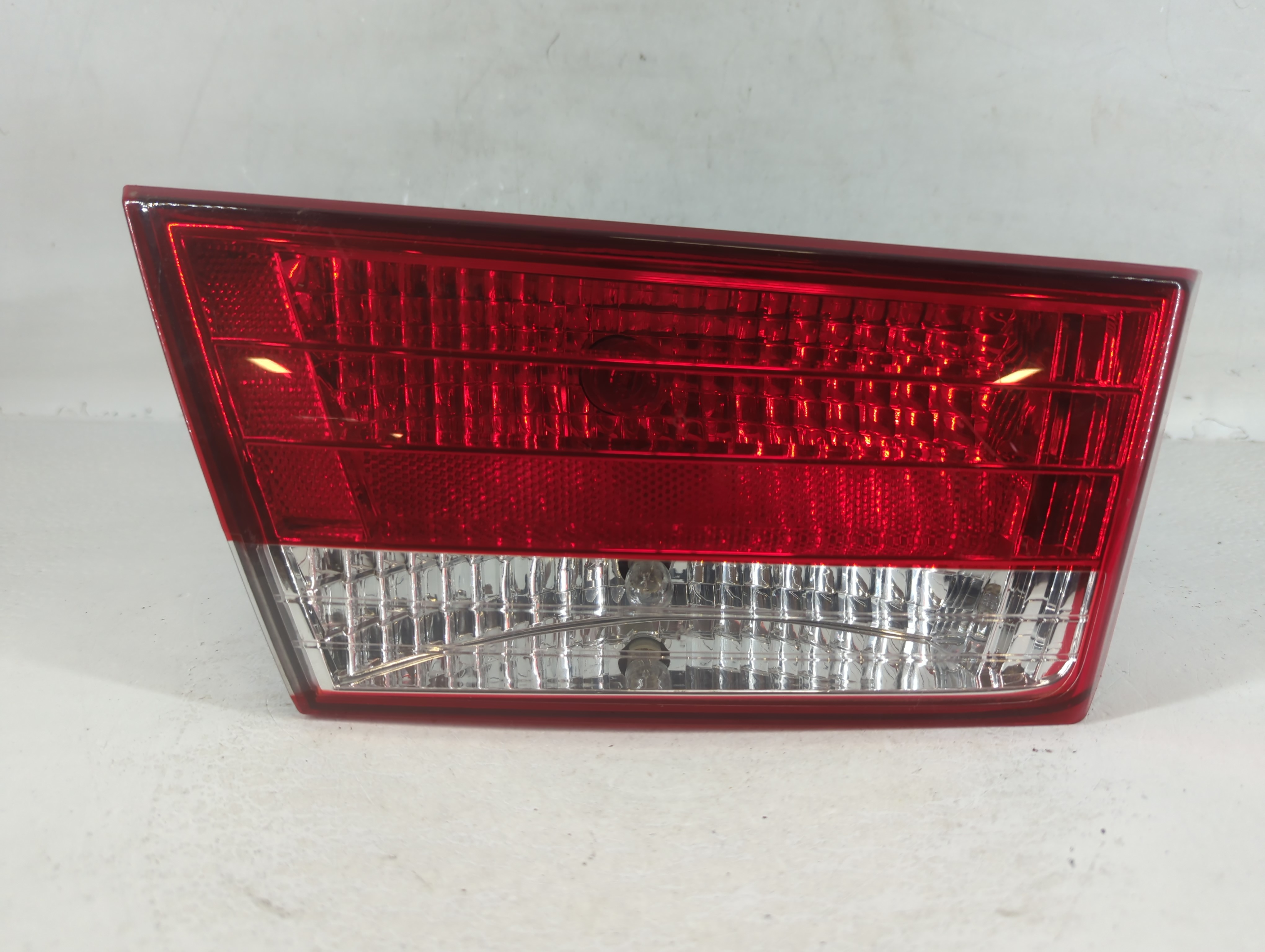 Picture of 2006-2008 Hyundai Sonata Passenger Right Side Tail Light Taillight Oem 765211