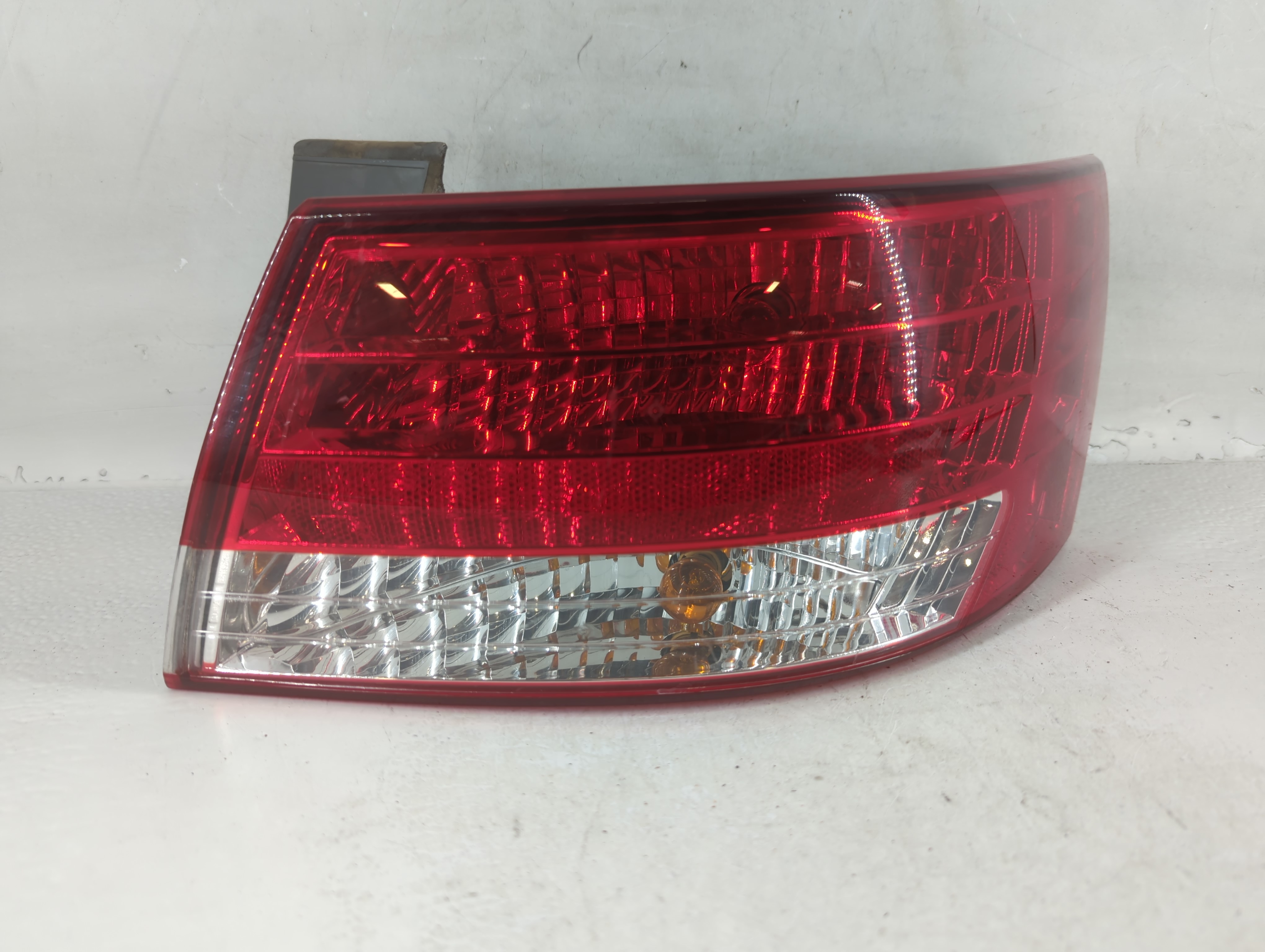 Picture of 2006-2008 Hyundai Sonata Passenger Right Side Tail Light Taillight Oem 765215