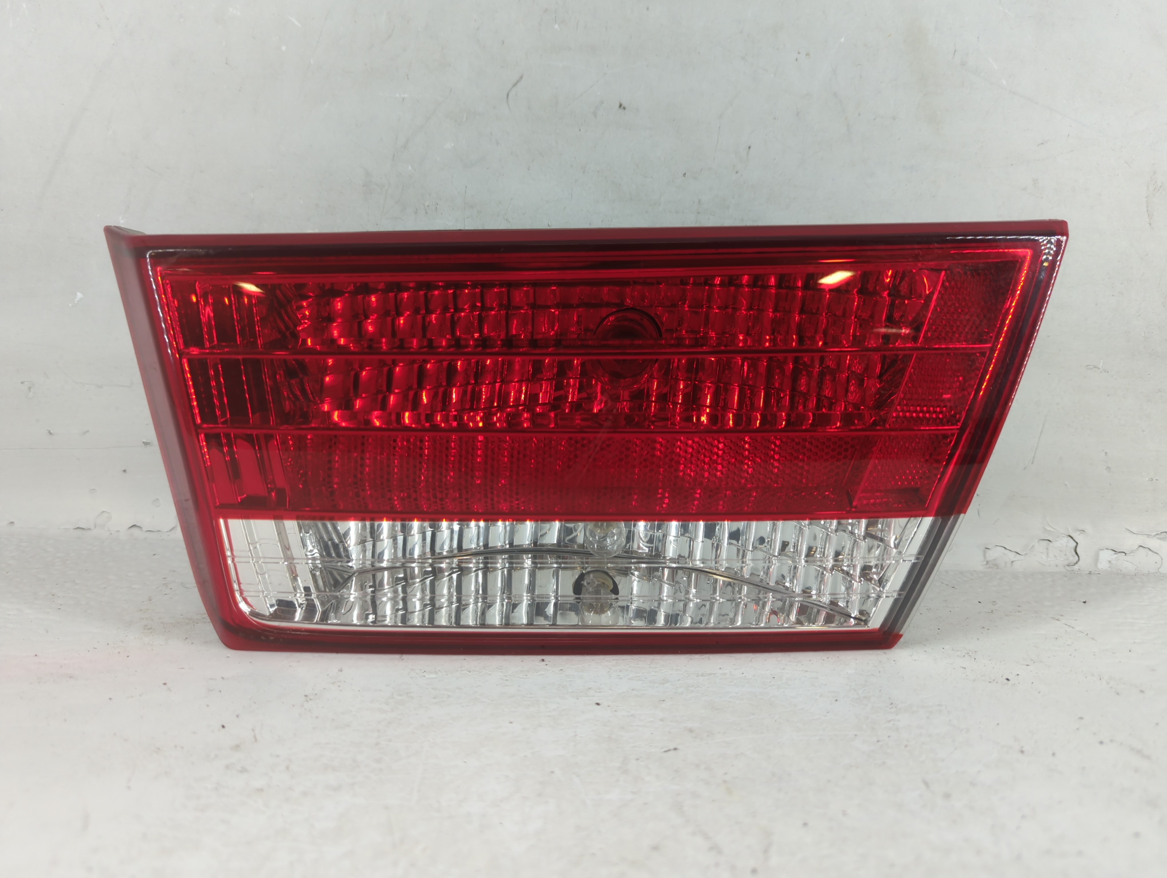 Picture of 2006-2008 Hyundai Sonata Driver Left Side Tail Light Taillight Oem 765217