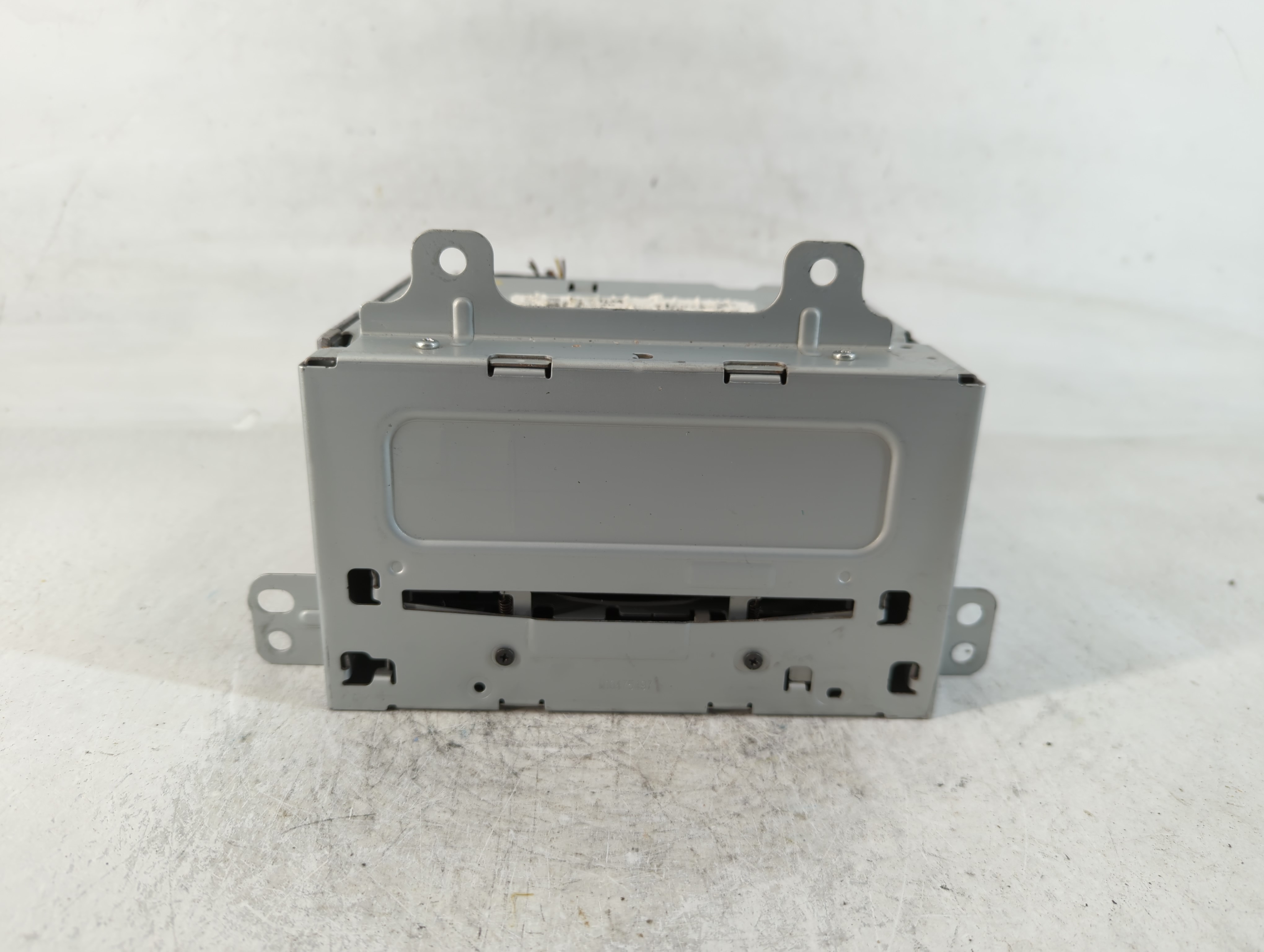 2011-2012 Chevrolet Cruze Am Fm Cd Player Radio Receiver 765316 - Oemusedautoparts1.com