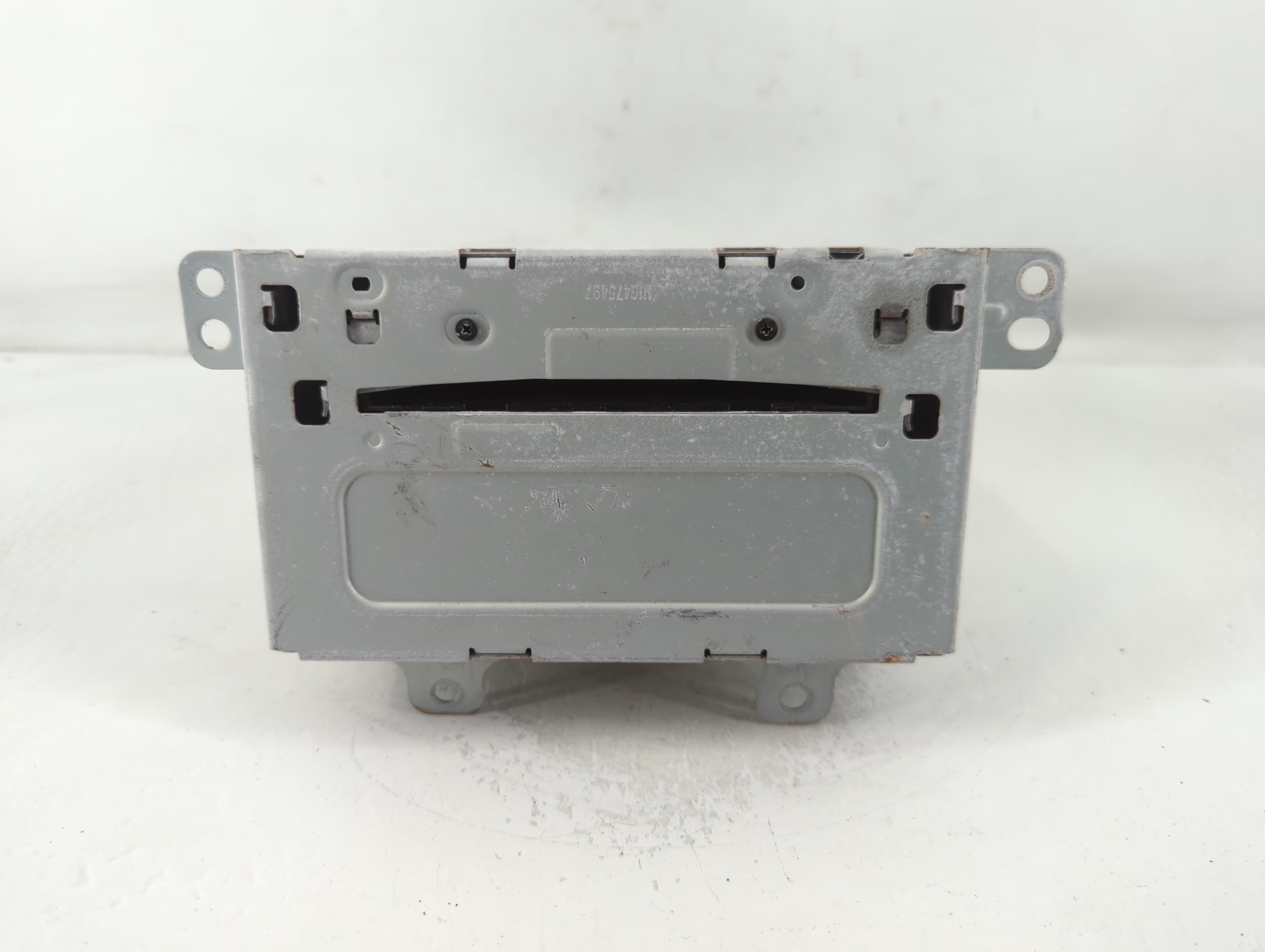 2010-2011 Chevrolet Equinox Am Fm Cd Player Radio Receiver 765518 - Oemusedautoparts1.com