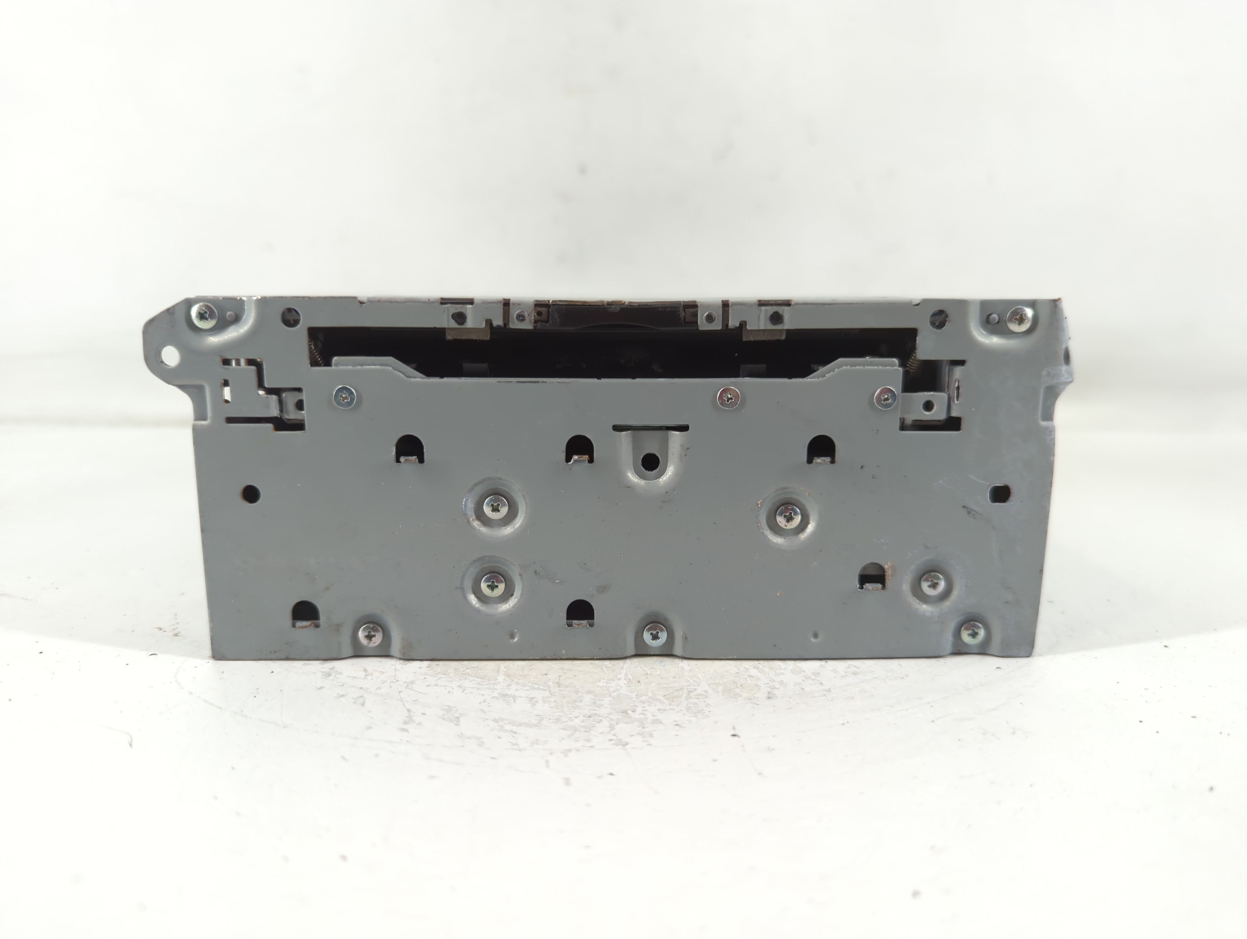 2015-2019 Infiniti Q50 Am Fm Cd Player Radio Receiver 765578 - Oemusedautoparts1.com