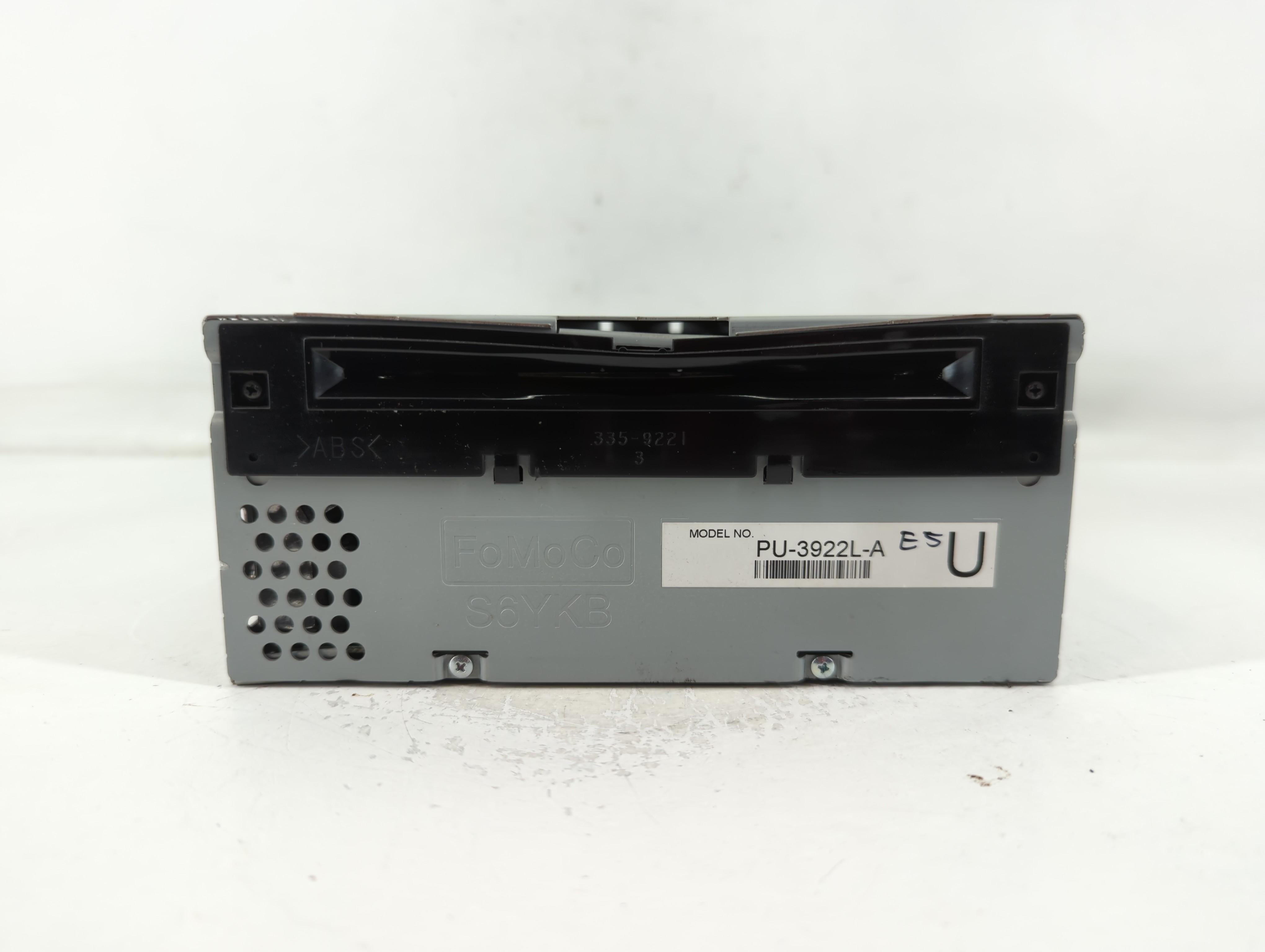 2016-2017 Ford Explorer Am Fm Cd Player Radio Receiver 765662 - Oemusedautoparts1.com