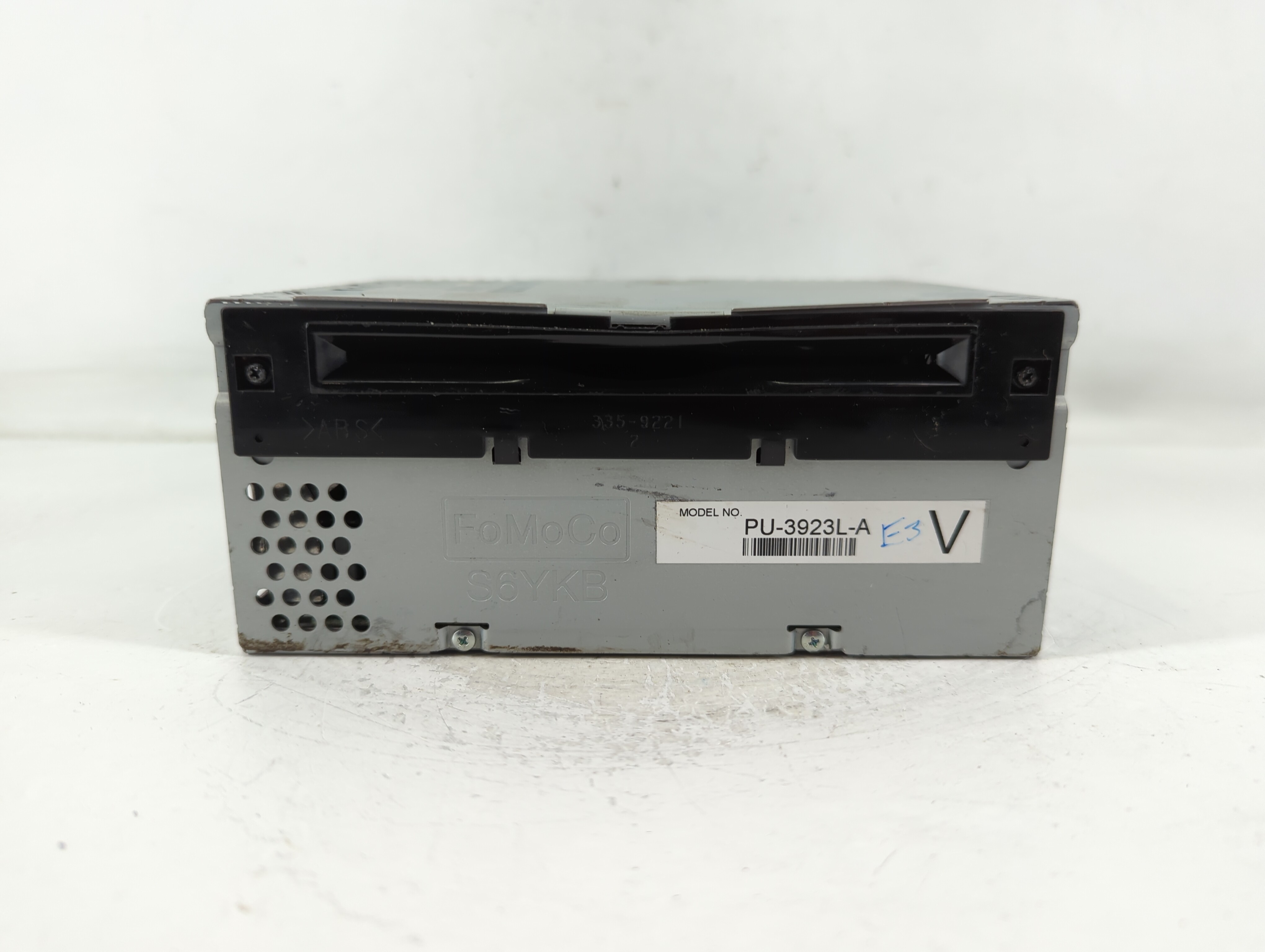 2016-2018 Ford Explorer Am Fm Cd Player Radio Receiver 765743 - Oemusedautoparts1.com