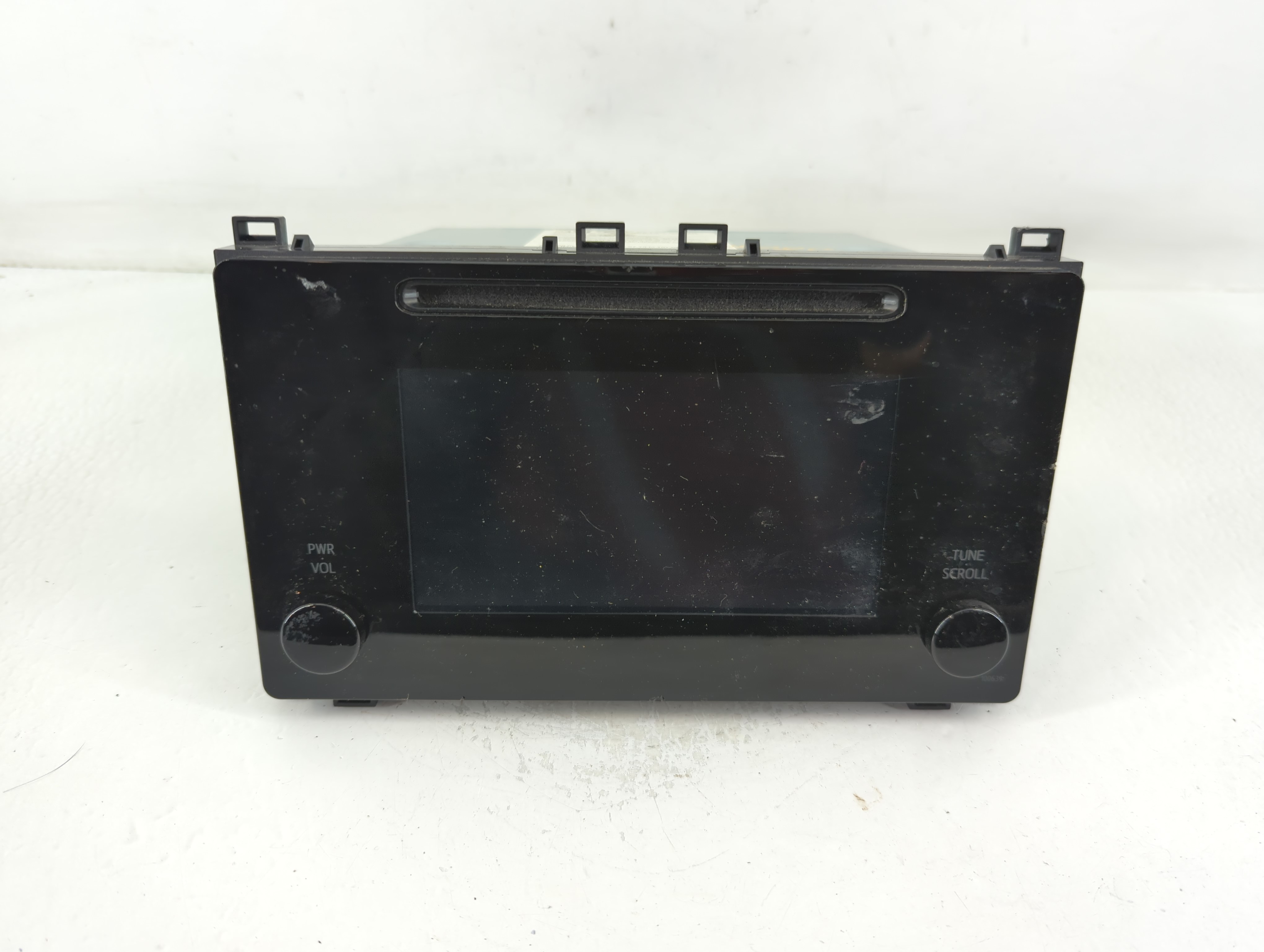 2017-2019 Toyota Corolla Am Fm Cd Player Radio Receiver 765750 - Oemusedautoparts1.com