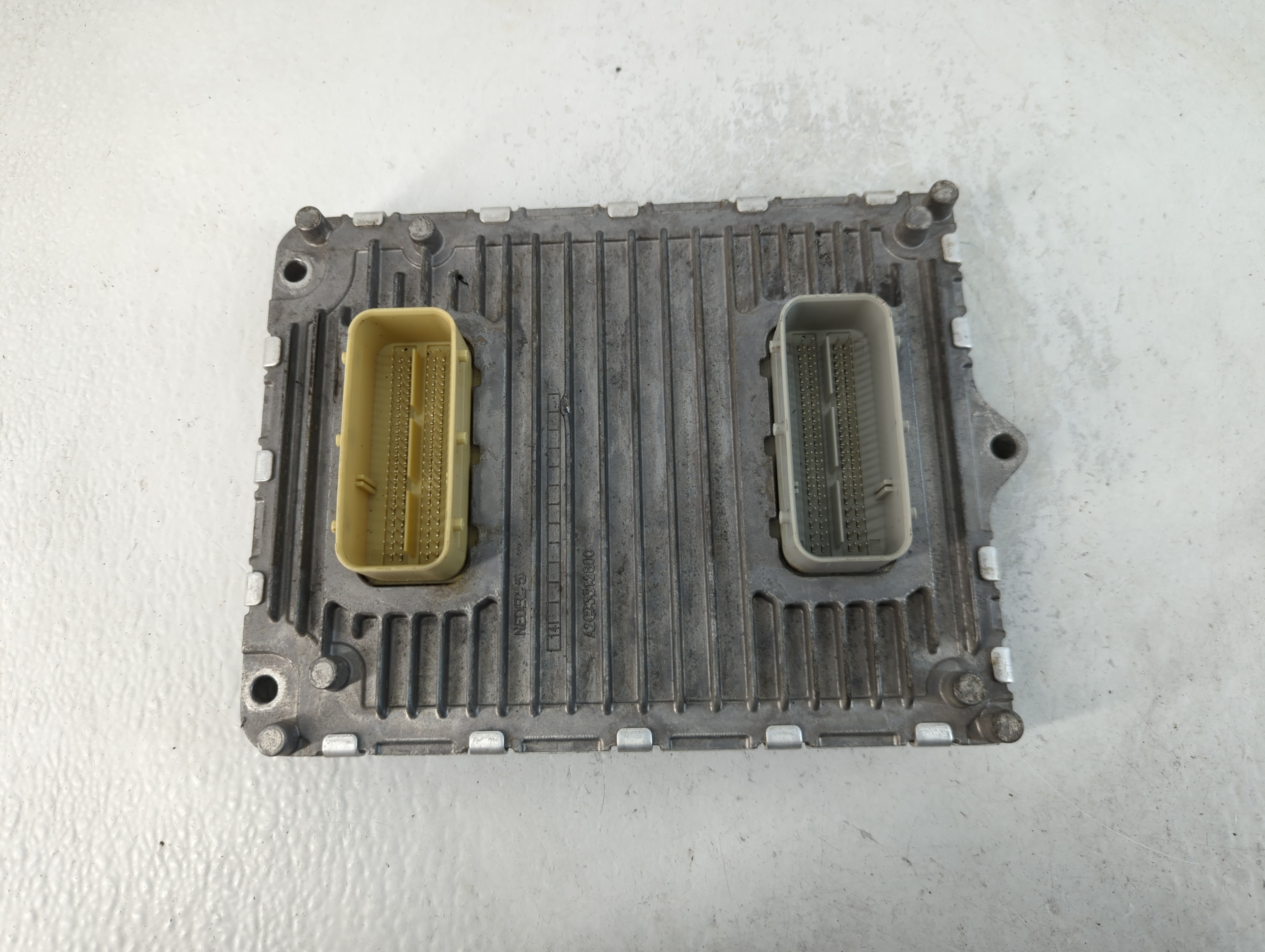 Picture of 2015-2015 Dodge Challenger Engine Control Computer Ecu Pcm Ecm Pcu Oem 765884