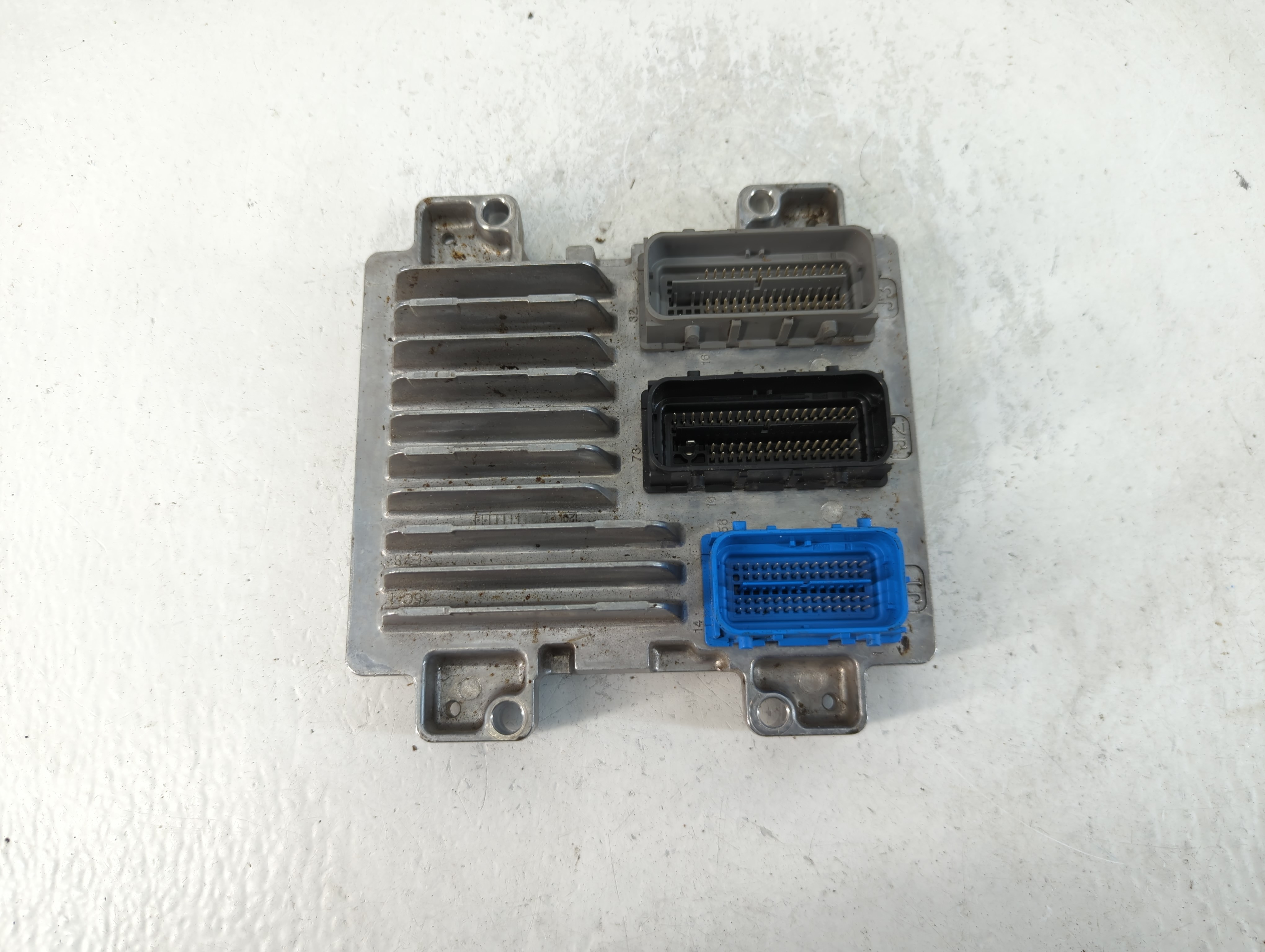 Picture of 2017-2019 Chevrolet Sonic Engine Control Computer Ecu Pcm Ecm Pcu Oem 765887