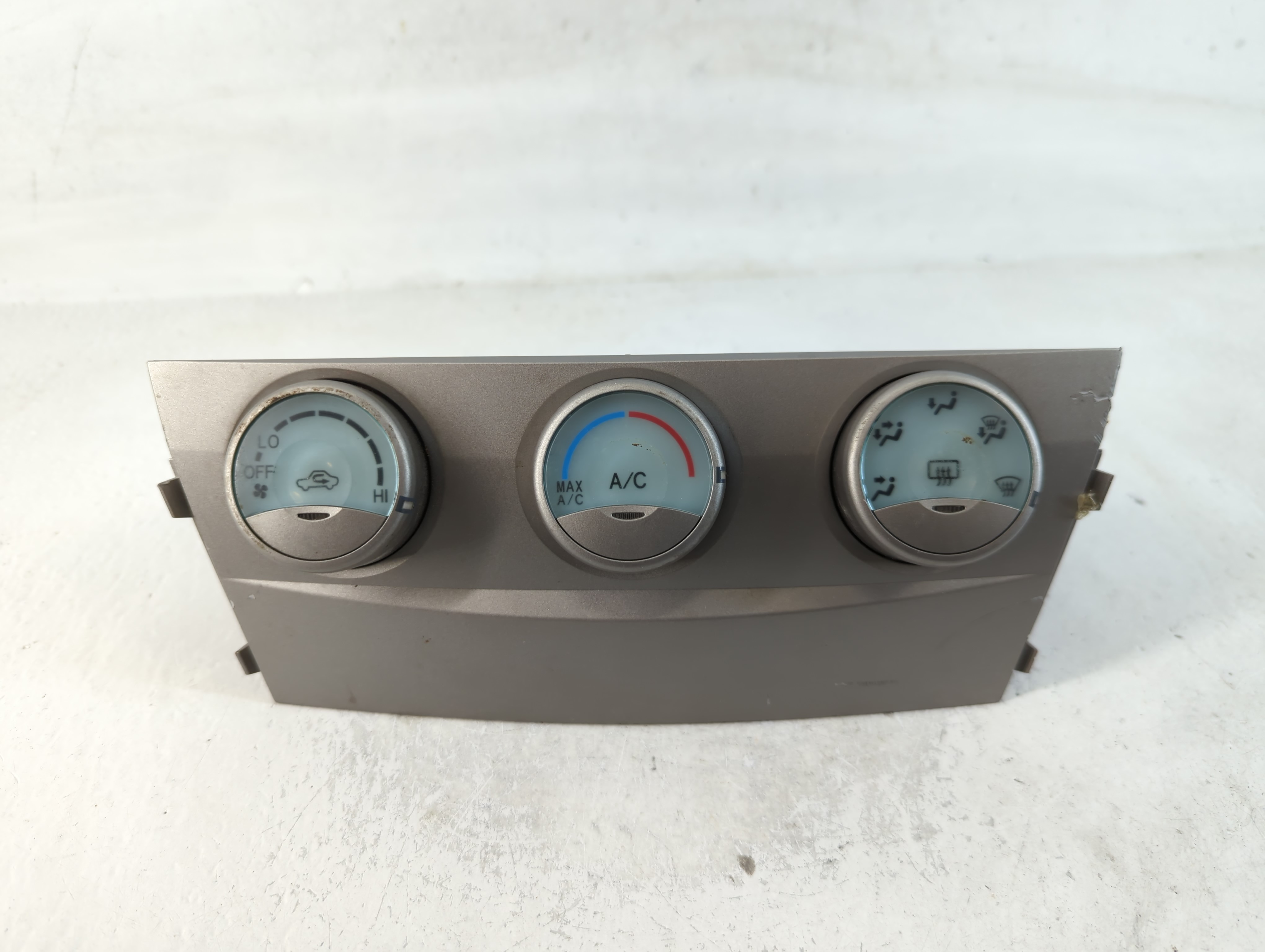 2017-2017 Chevrolet Cruze Am Fm Cd Player Radio Receiver 765902 - Oemusedautoparts1.com