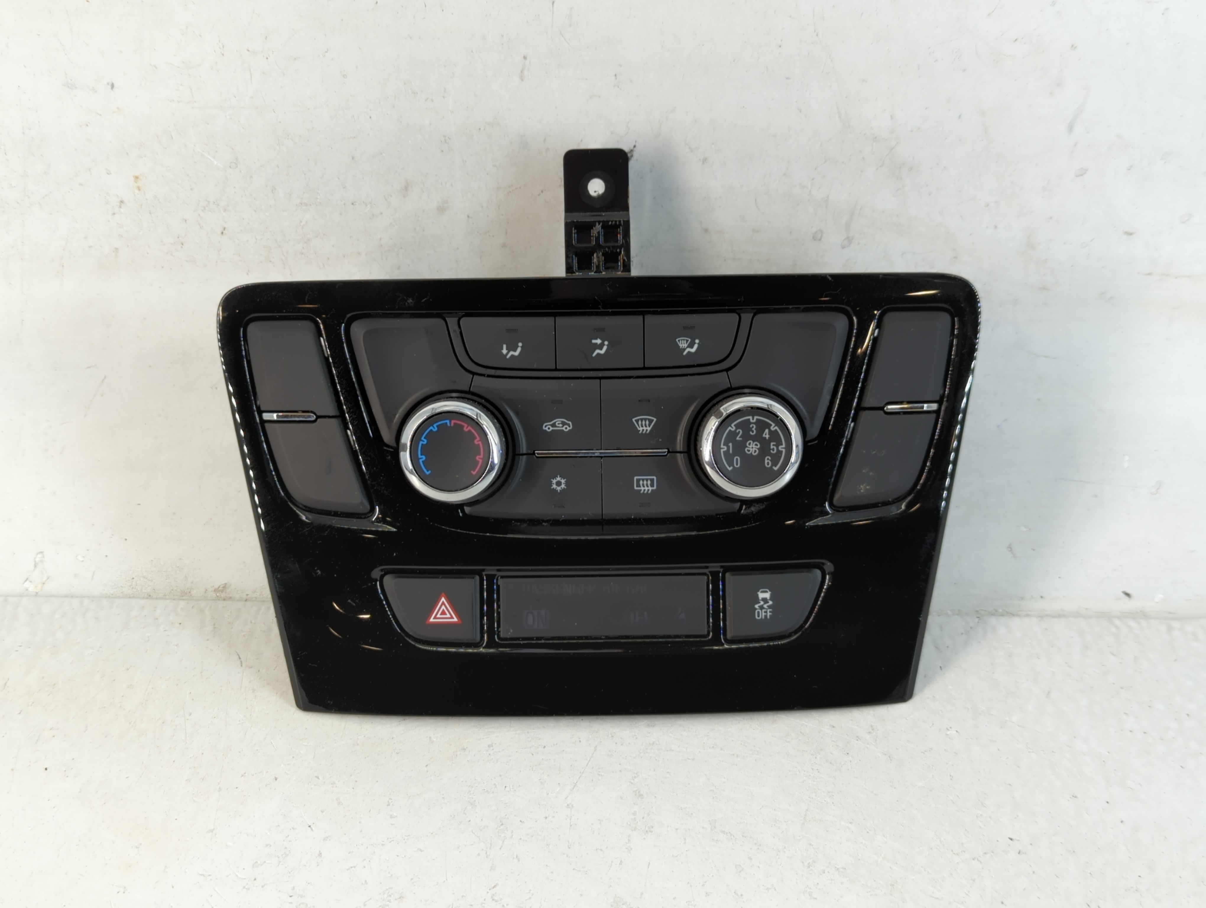2017-2021 Buick Encore Ac Heater Climate Control A2c1134980001|39081561 765975 - Oemusedautoparts1.com