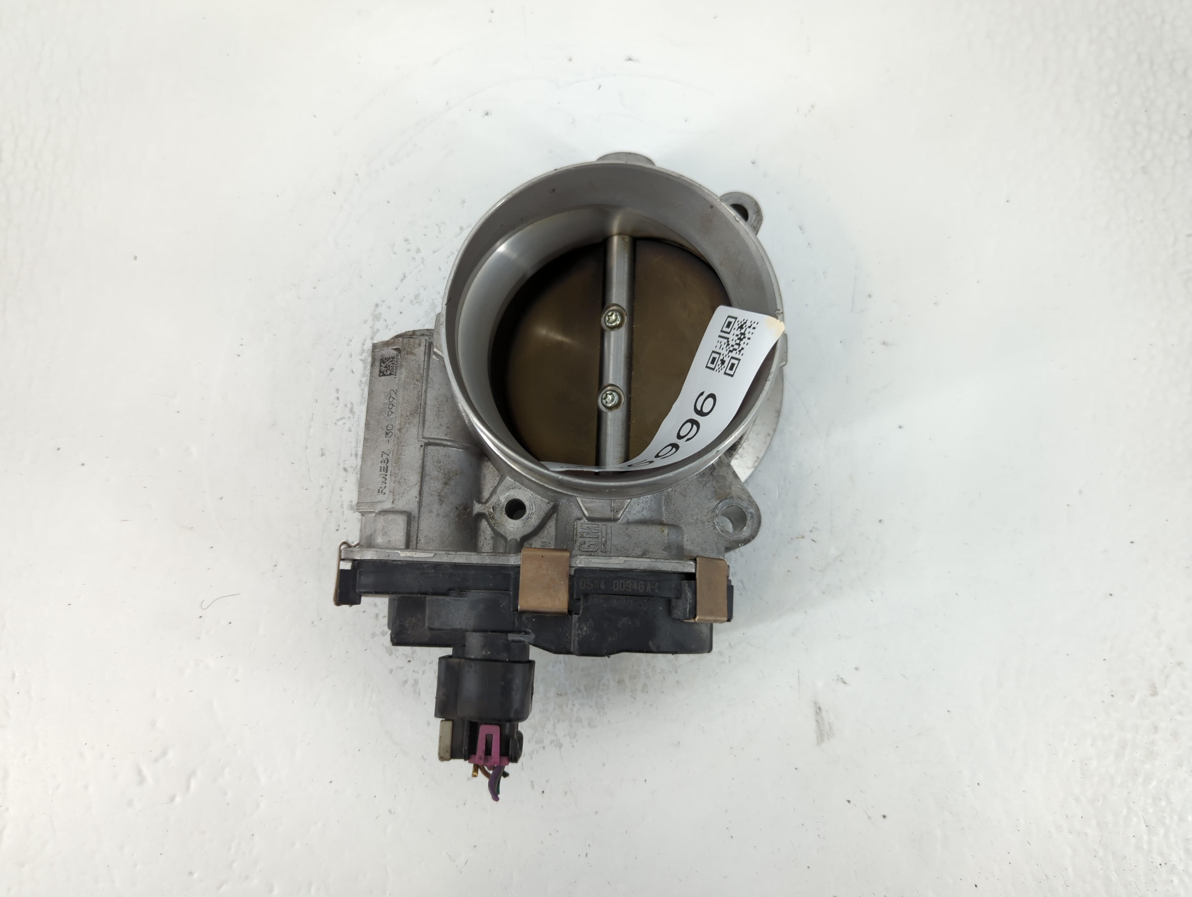 Gmc Yukon Xl Throttle Body 765996 - Oemusedautoparts1.com