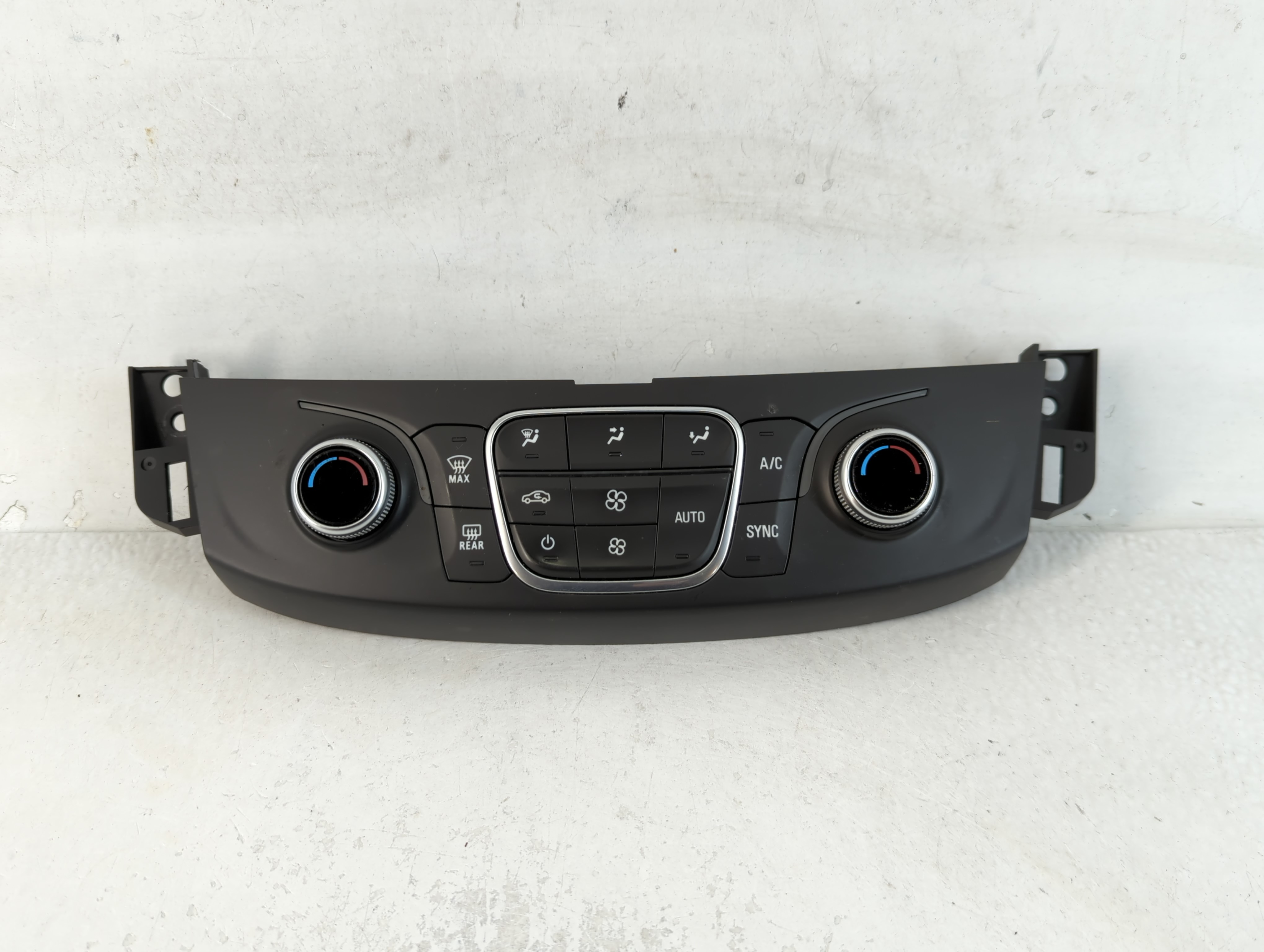 2018-2022 Chevrolet Traverse Ac Heater Climate Control 84344401 766039 - Oemusedautoparts1.com