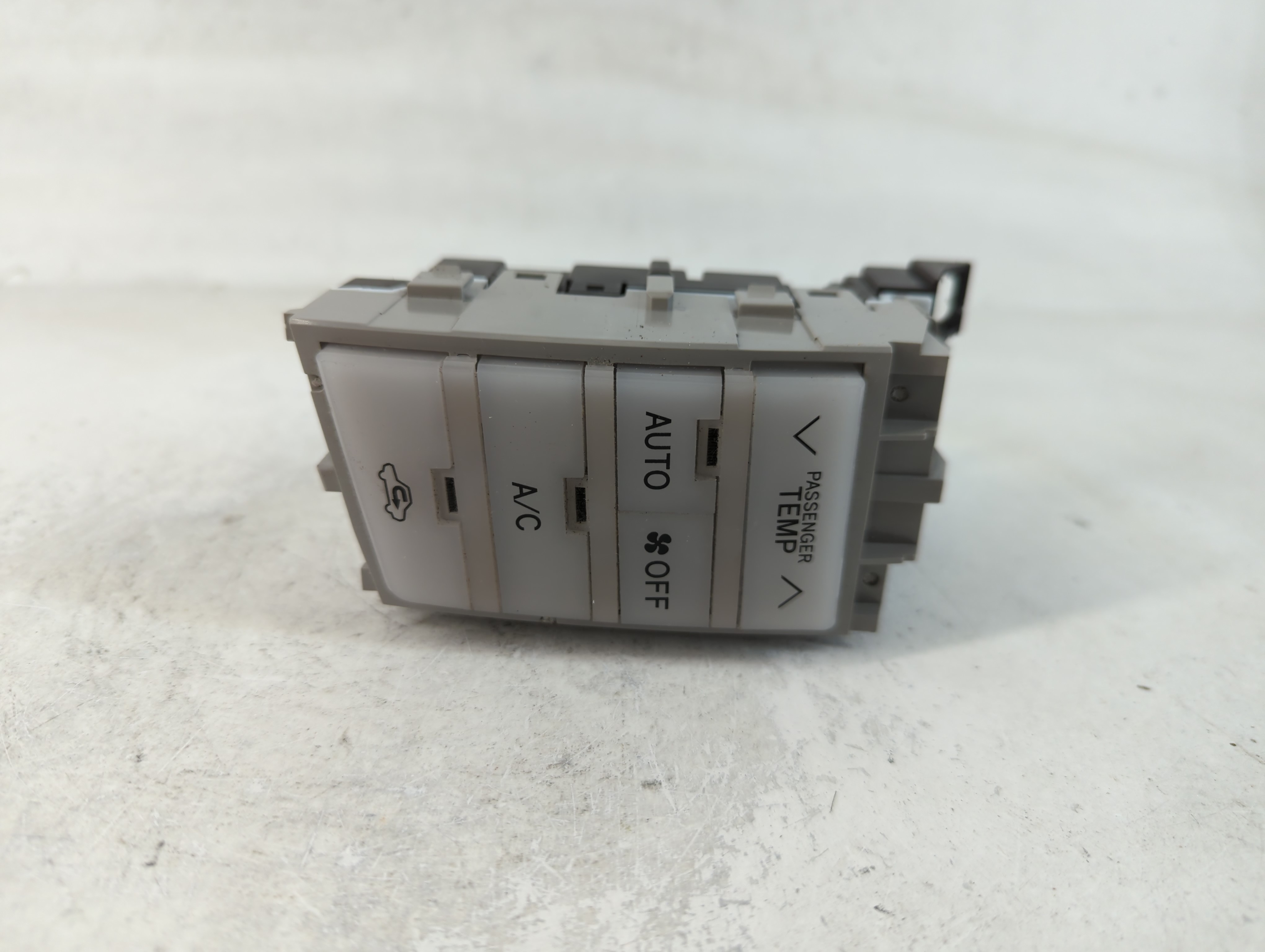 2005-2010 Toyota Avalon Ac Heater Climate Control 55900-07160 766081 - Oemusedautoparts1.com