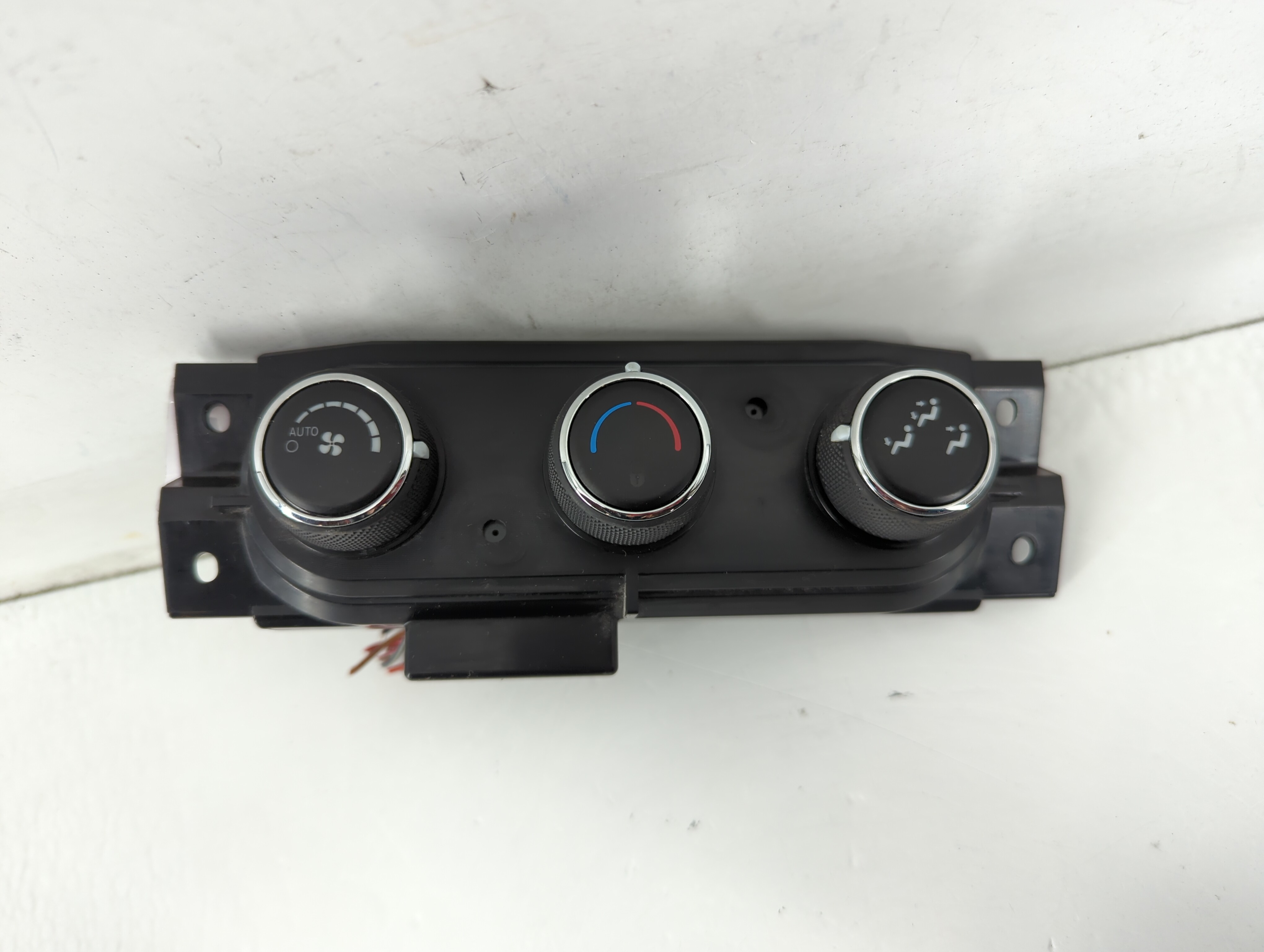 2014-2015 Dodge Durango Ac Heater Rear Climate Control 68158253ac 766369 - Oemusedautoparts1.com