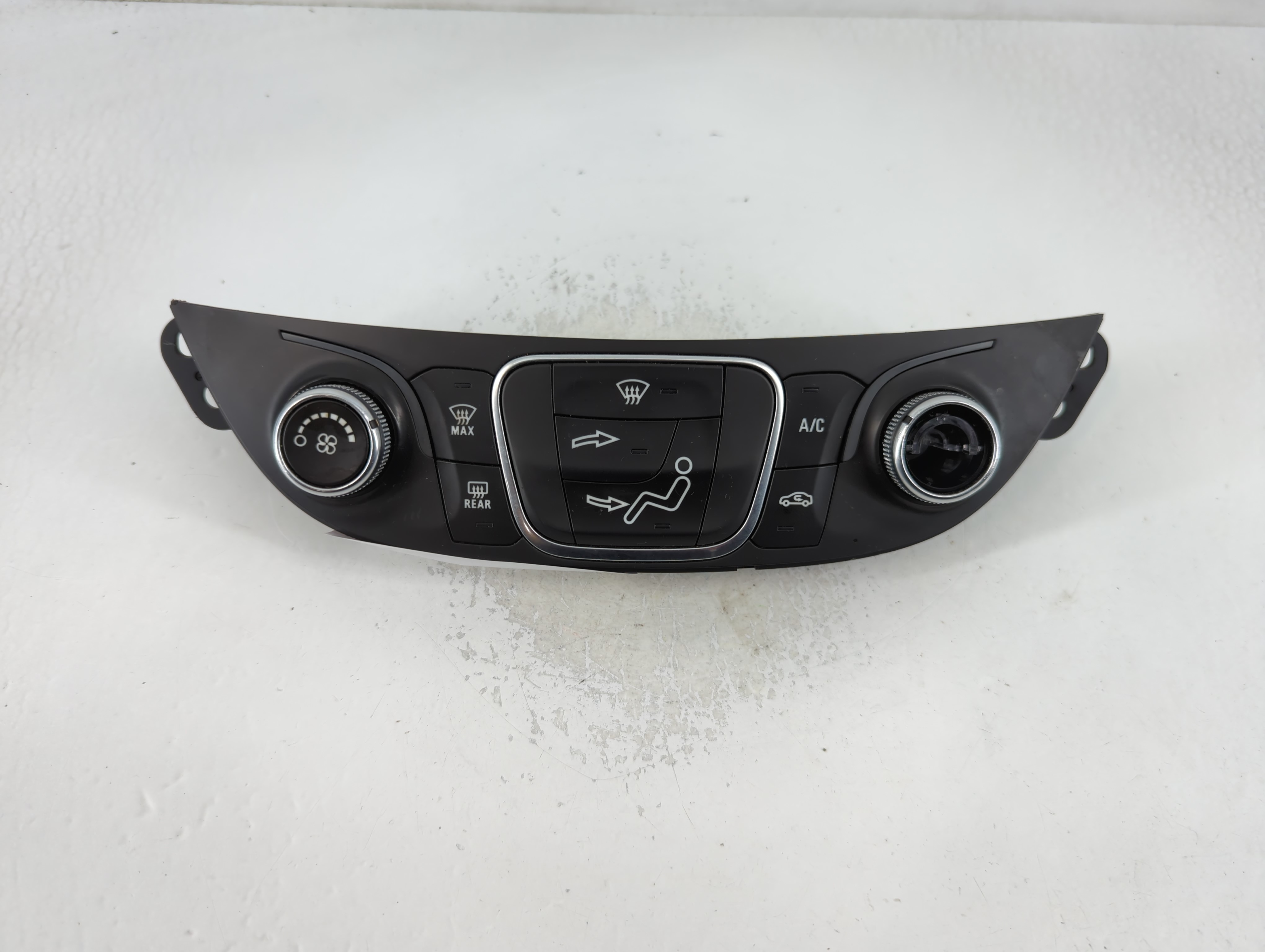 2019-2021 Chevrolet Malibu Ac Heater Climate Control 84426651 766398 - Oemusedautoparts1.com