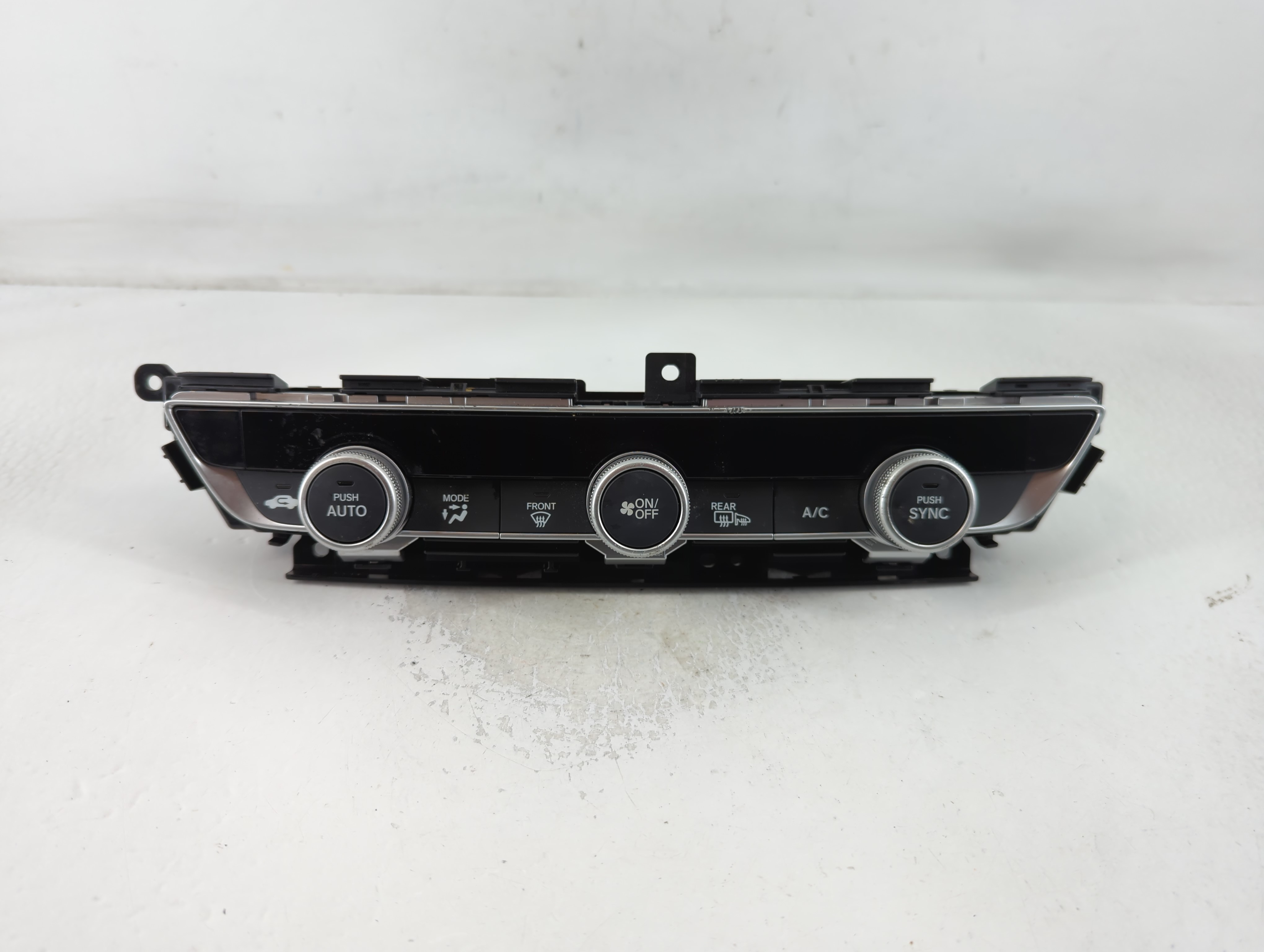 2018-2020 Honda Accord Ac Heater Climate Control 79610tvaa710m1 766407 - Oemusedautoparts1.com