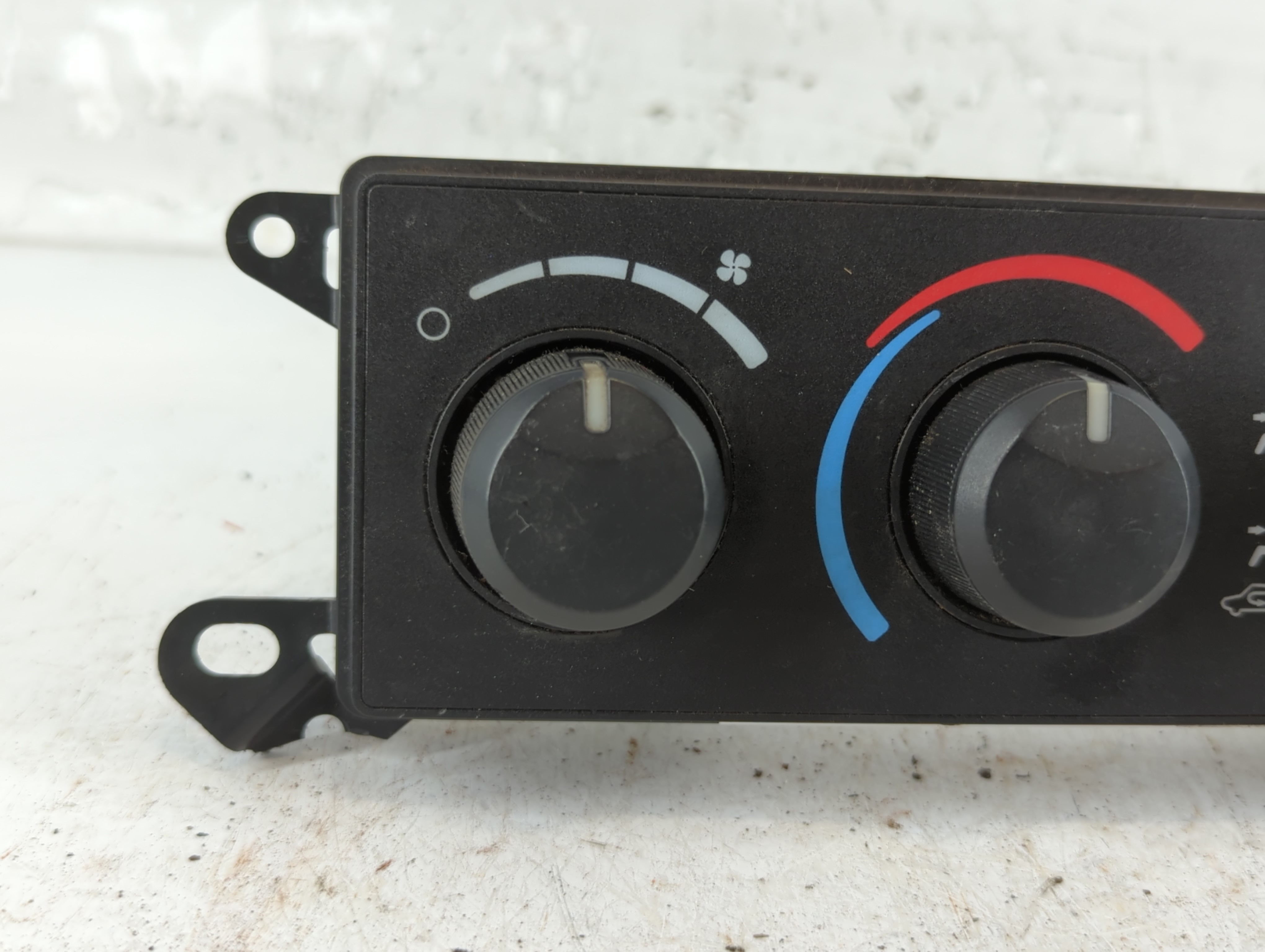 2008-2008 Dodge Ram 1500 Ac Heater Climate Control P55057079ab 766553 - Oemusedautoparts1.com
