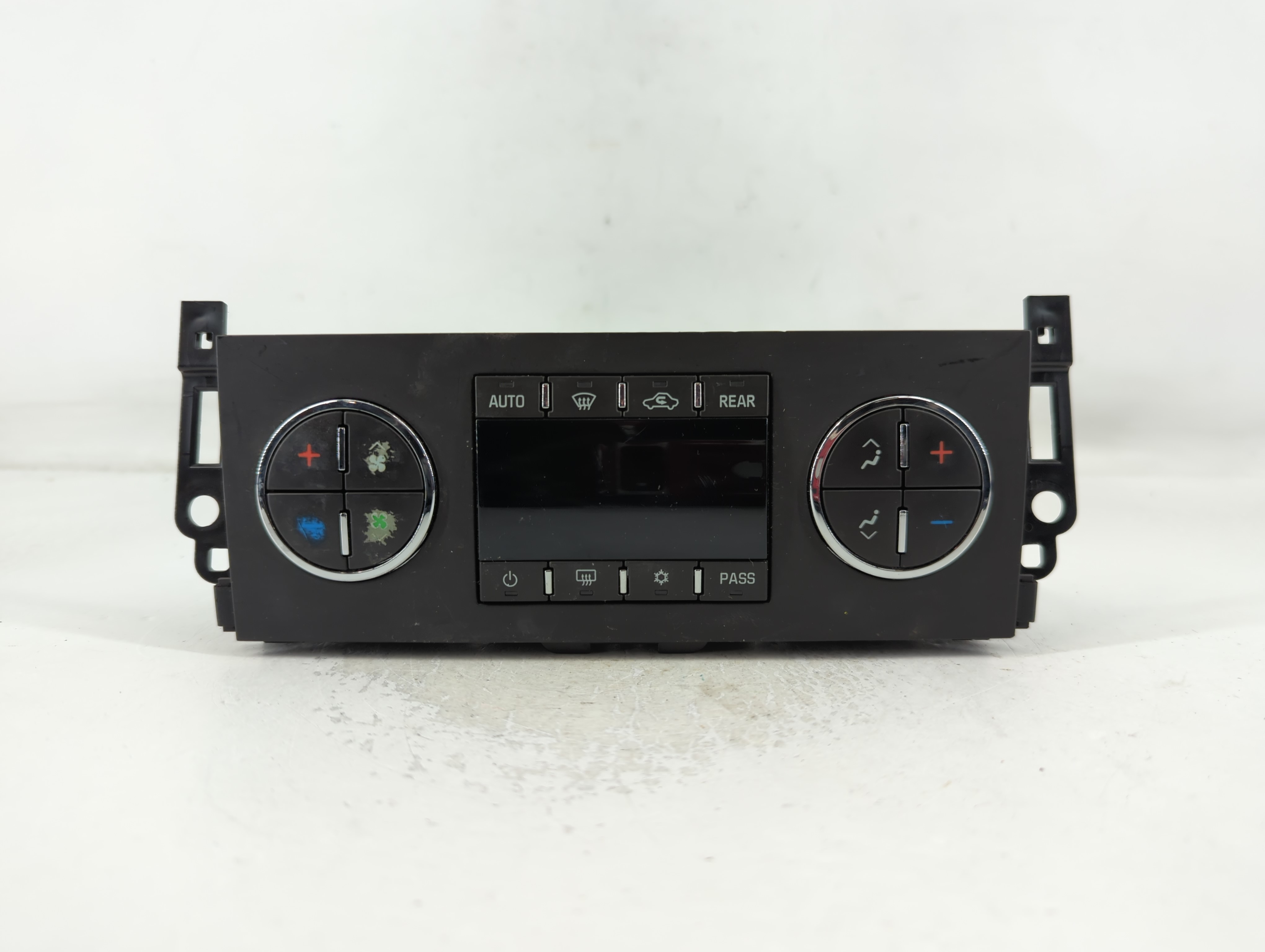 2012-2014 Chevrolet Suburban 1500 Ac Heater Climate Control 20921712 766595 - Oemusedautoparts1.com