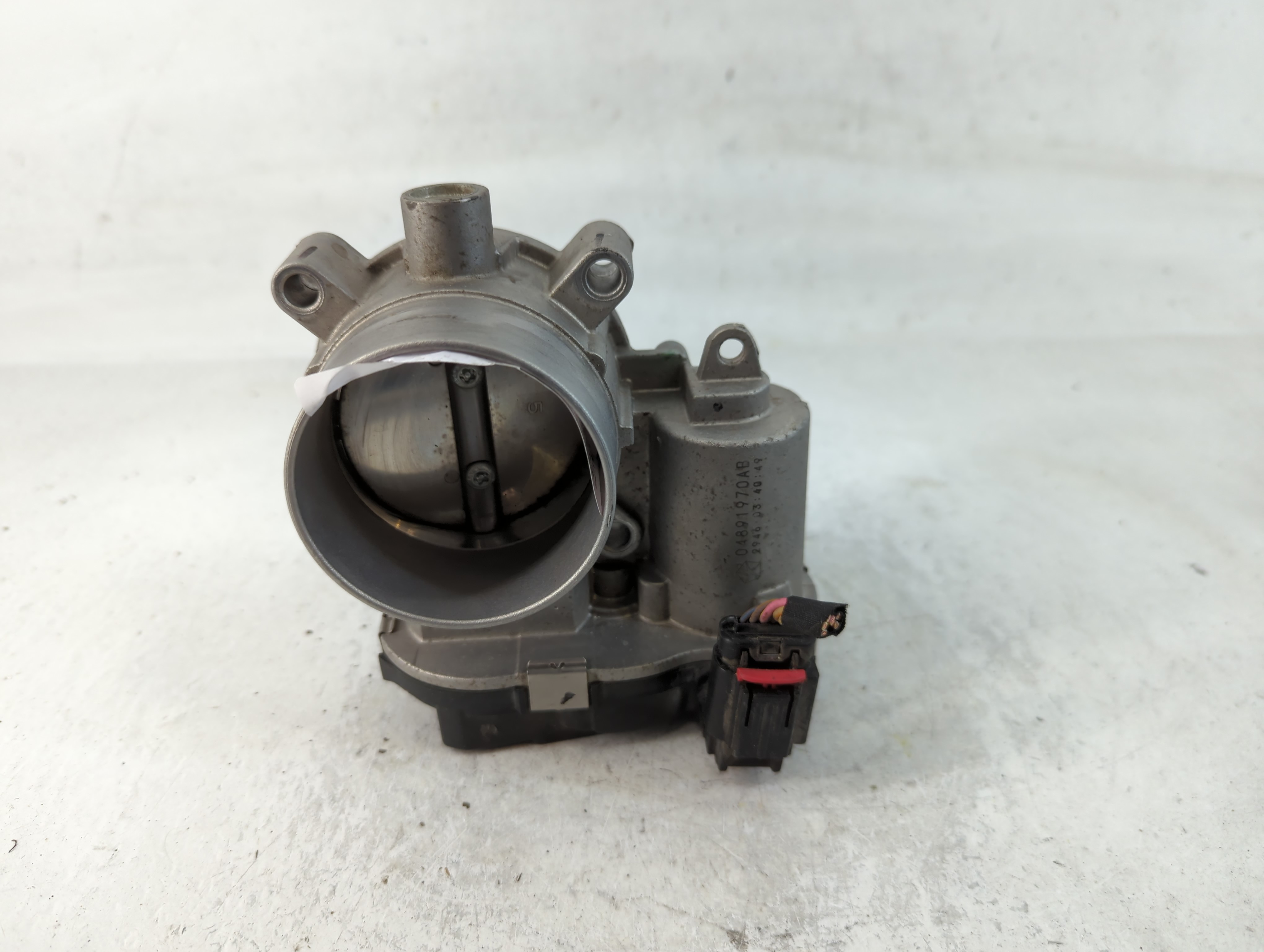 2015-2017 Chrysler 200 Throttle Body 766682 - Oemusedautoparts1.com