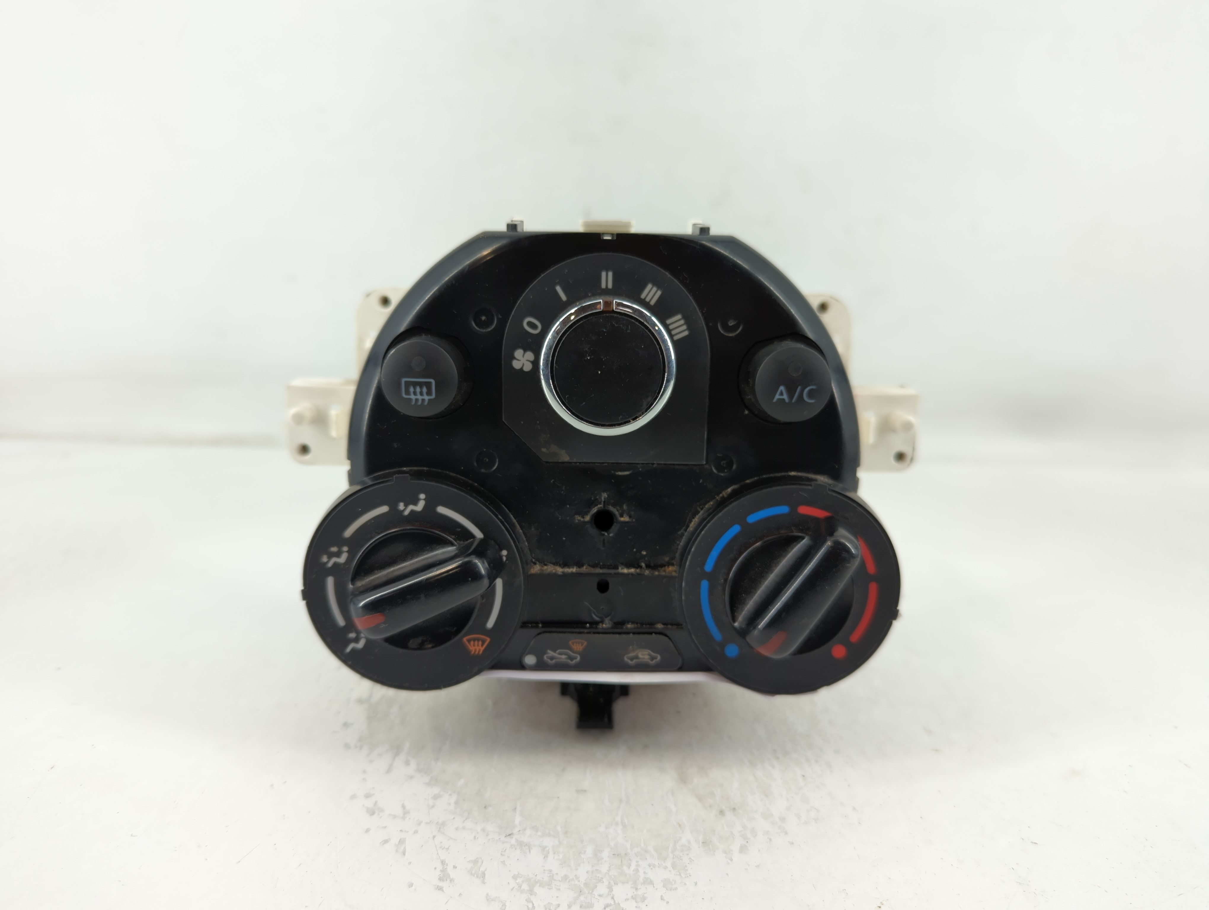 Picture of 2015-2018 Nissan Versa Ac Heater Climate Control 27513 9kk0a 766683