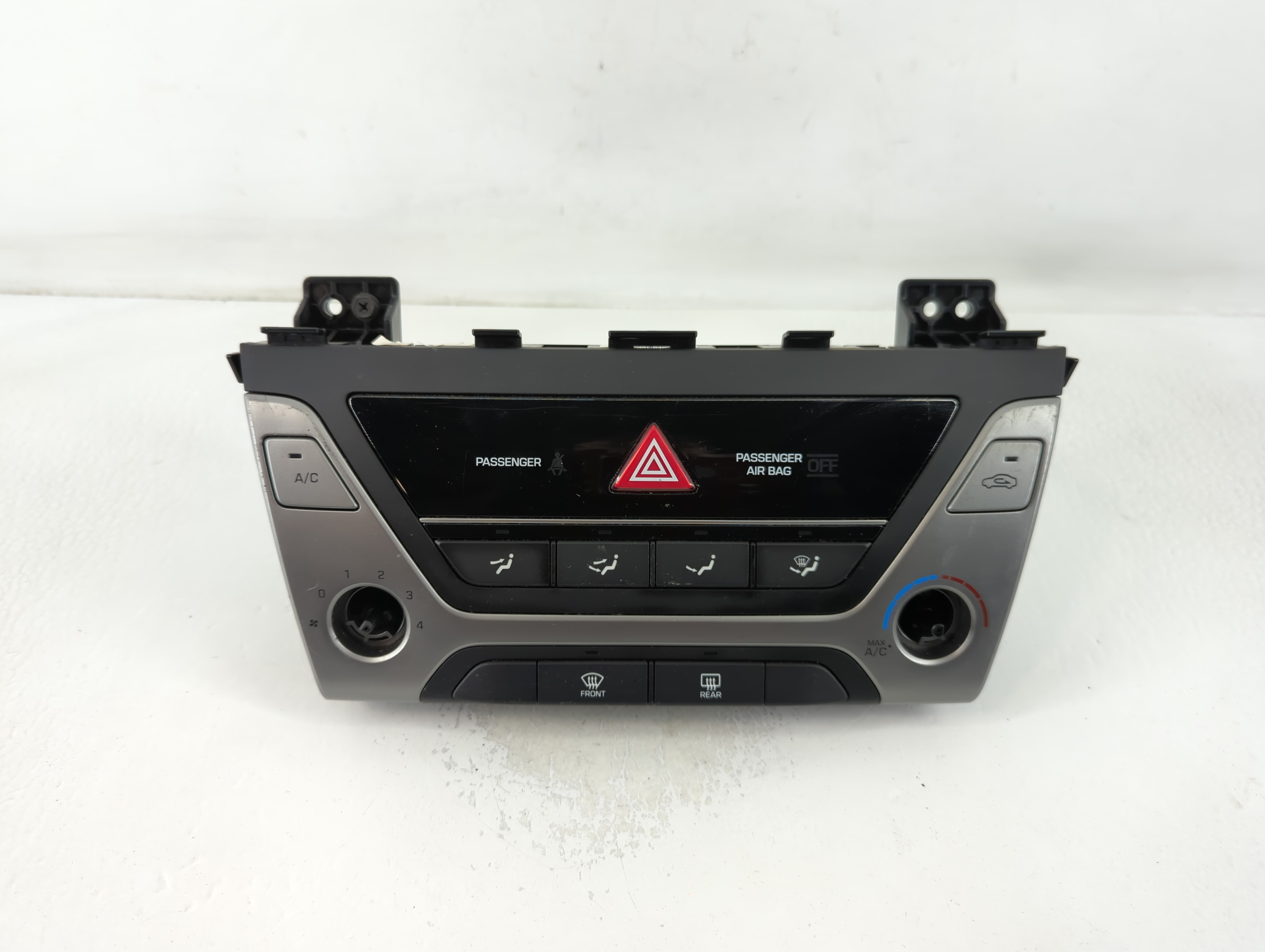 2017-2018 Hyundai Elantra Ac Heater Climate Control 97250-f20624x 766714 - Oemusedautoparts1.com