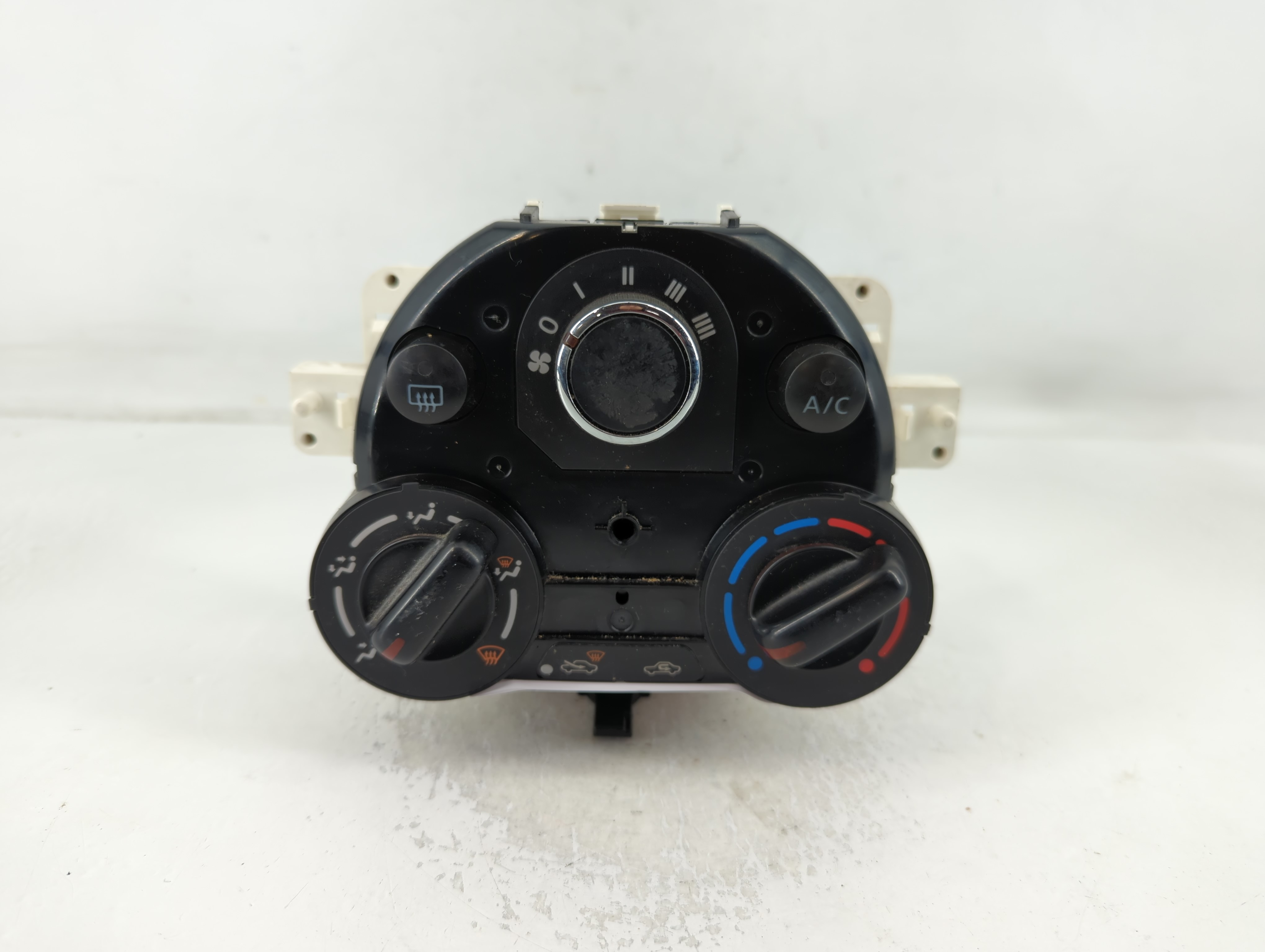 Picture of 2015-2018 Nissan Versa Ac Heater Climate Control 27513 9kk0a 766729