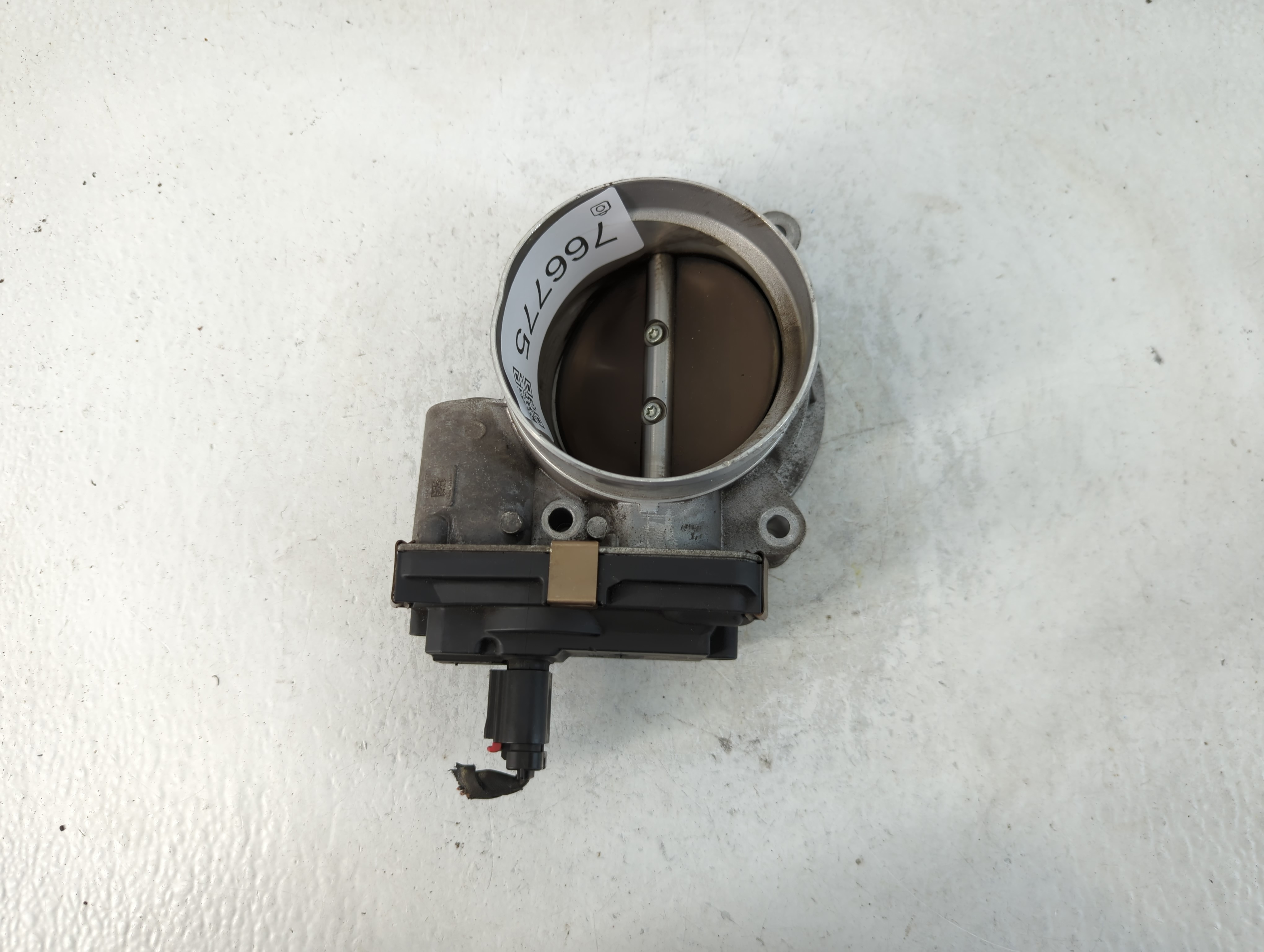 Gmc Yukon Xl Throttle Body 766775 - Oemusedautoparts1.com