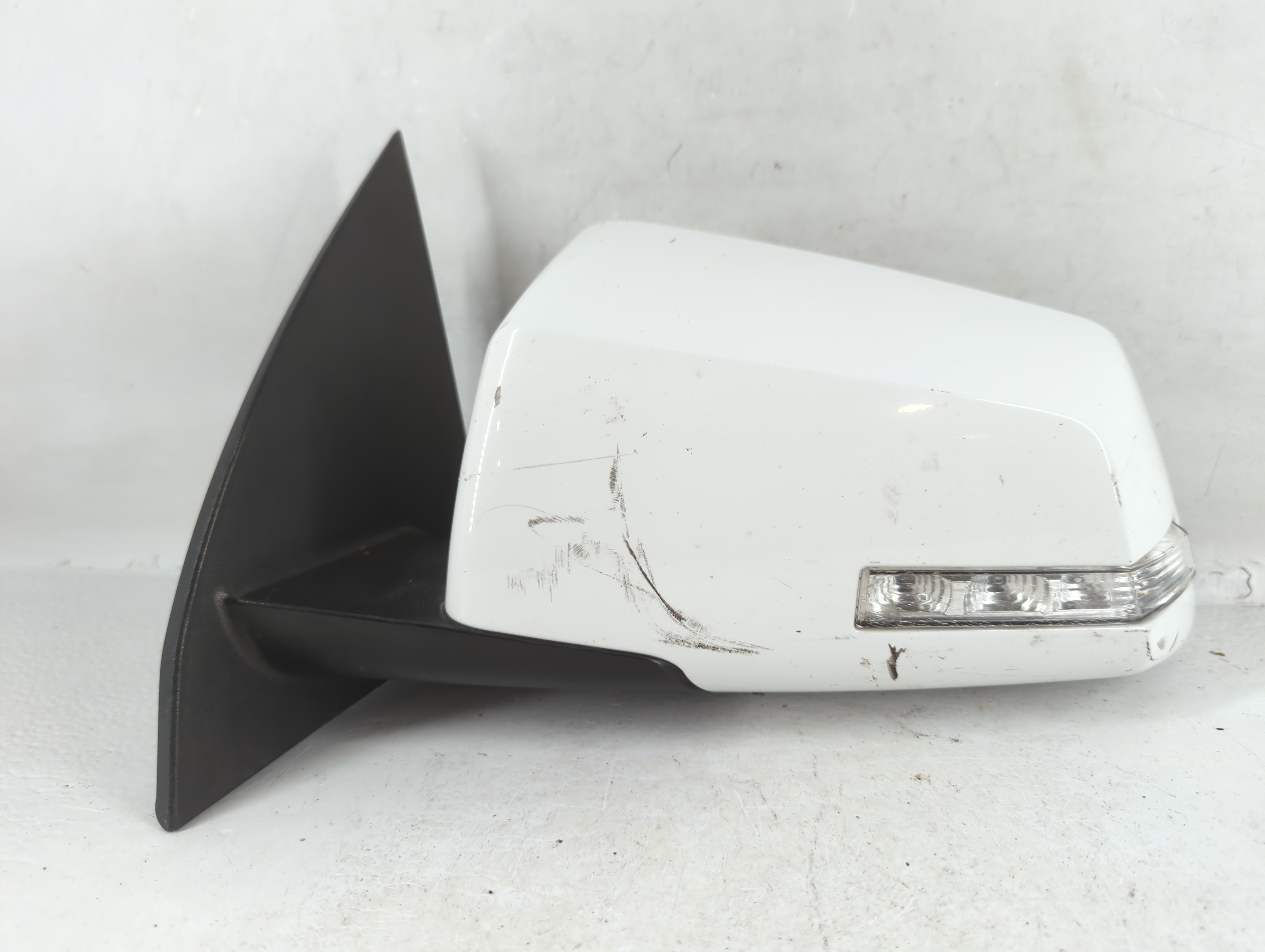 2015-2017 Chevrolet Traverse Driver Left Side View Power Door Mirror 766919 - Oemusedautoparts1.com