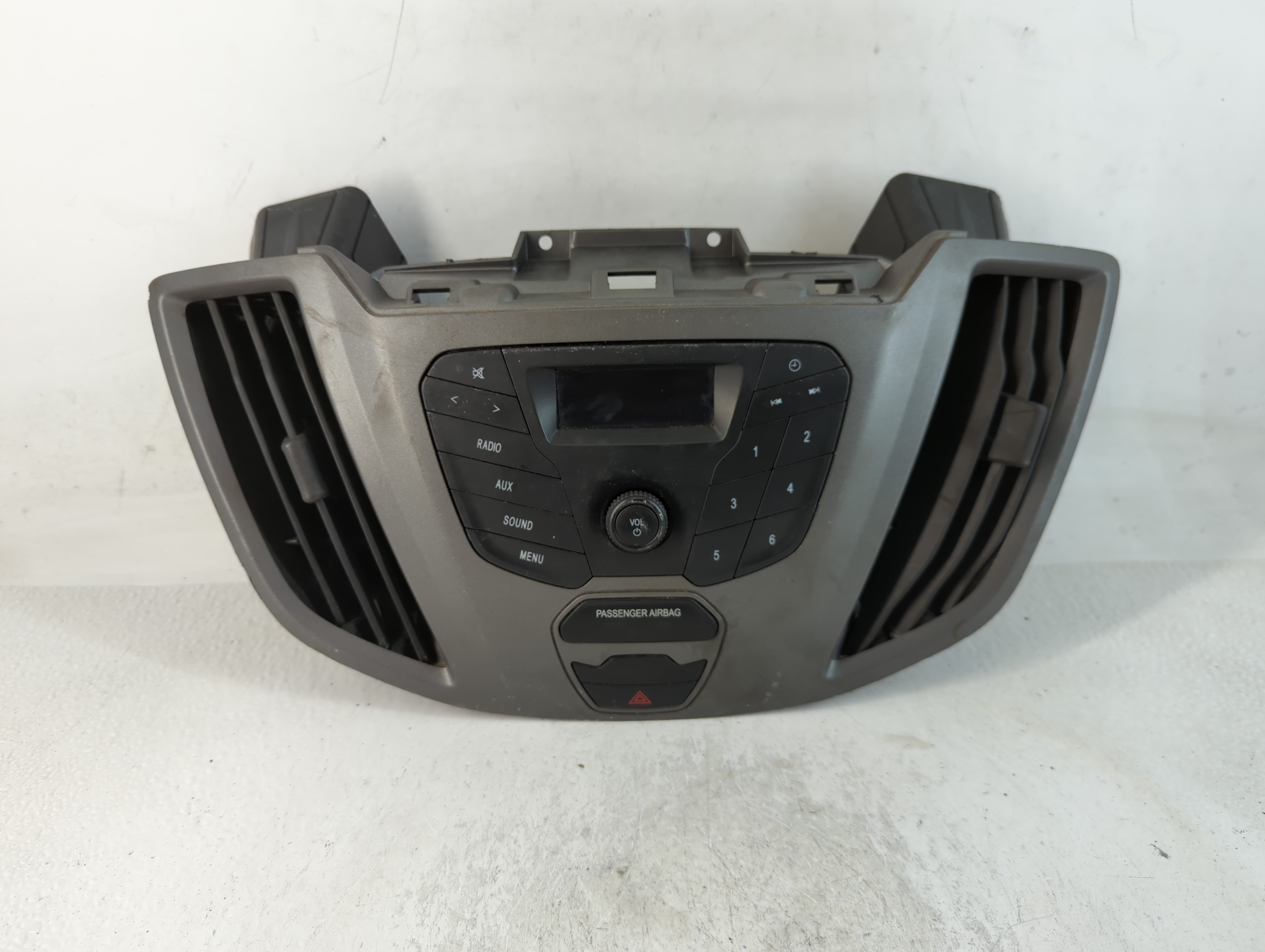 2016-2019 Ford Transit-250 Am Fm Cd Player Radio Receiver 767117 - Oemusedautoparts1.com