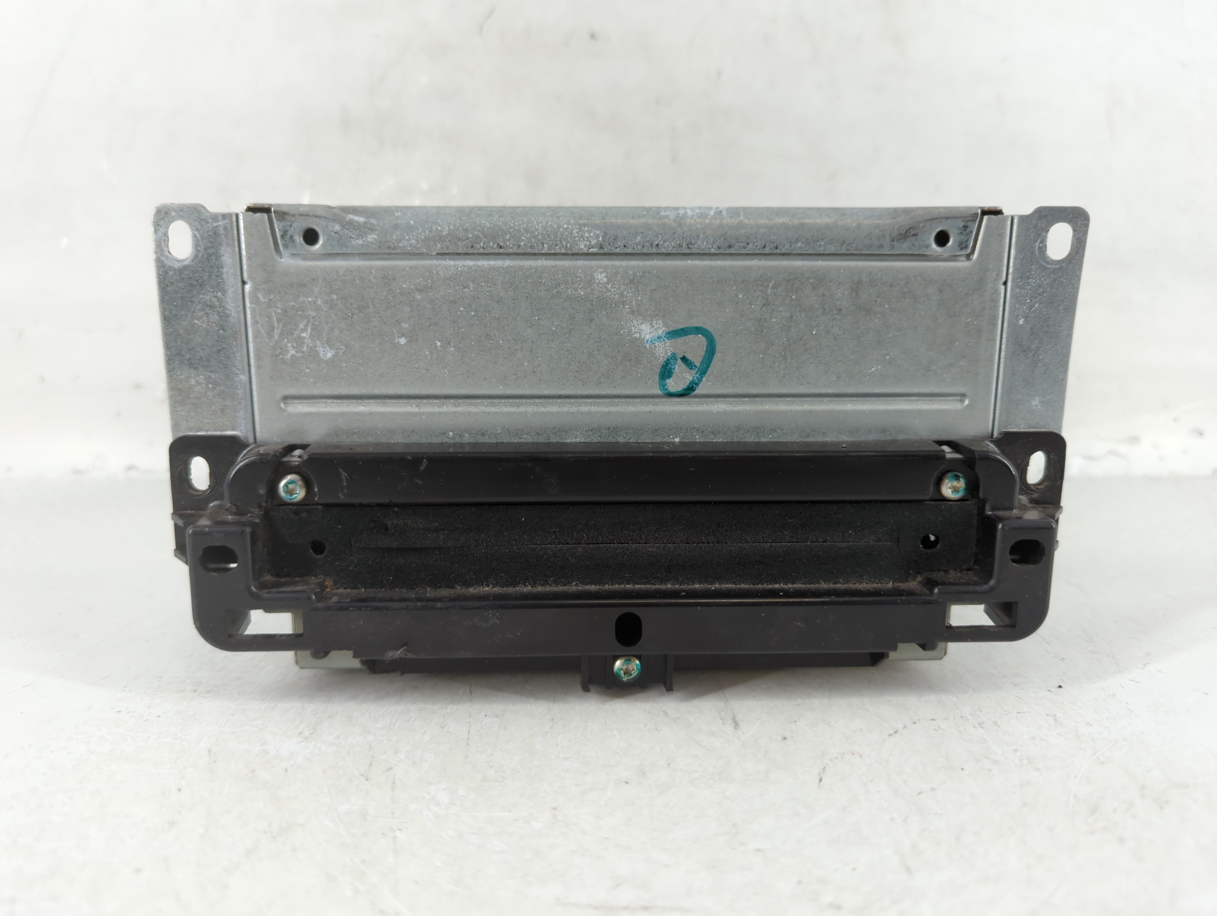 2012-2014 Chrysler 300 Am Fm Cd Player Radio Receiver 767133 - Oemusedautoparts1.com