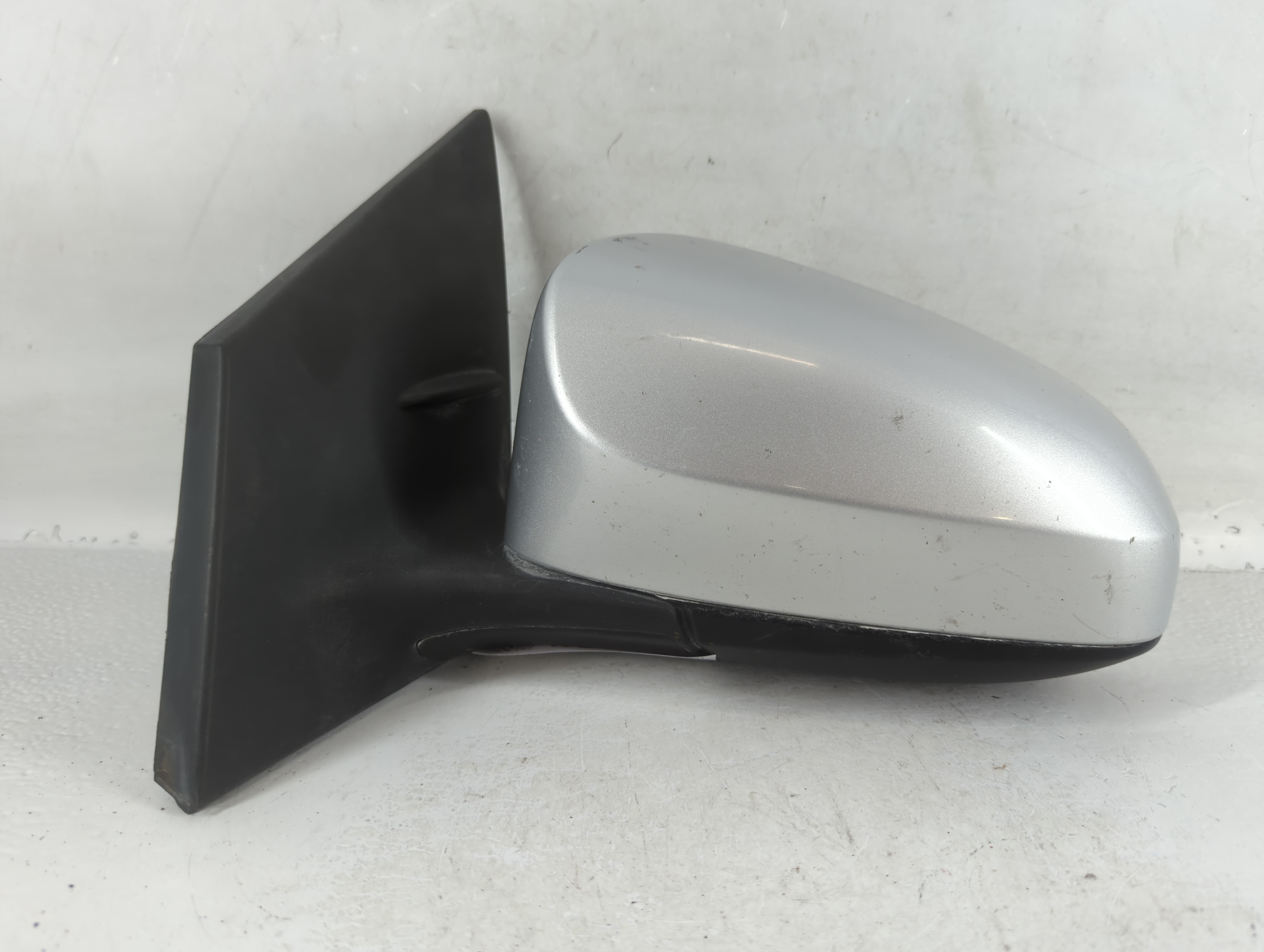 2014-2019 Toyota Corolla Driver Left Side View Power Door Mirror Silver 767190 - Oemusedautoparts1.com