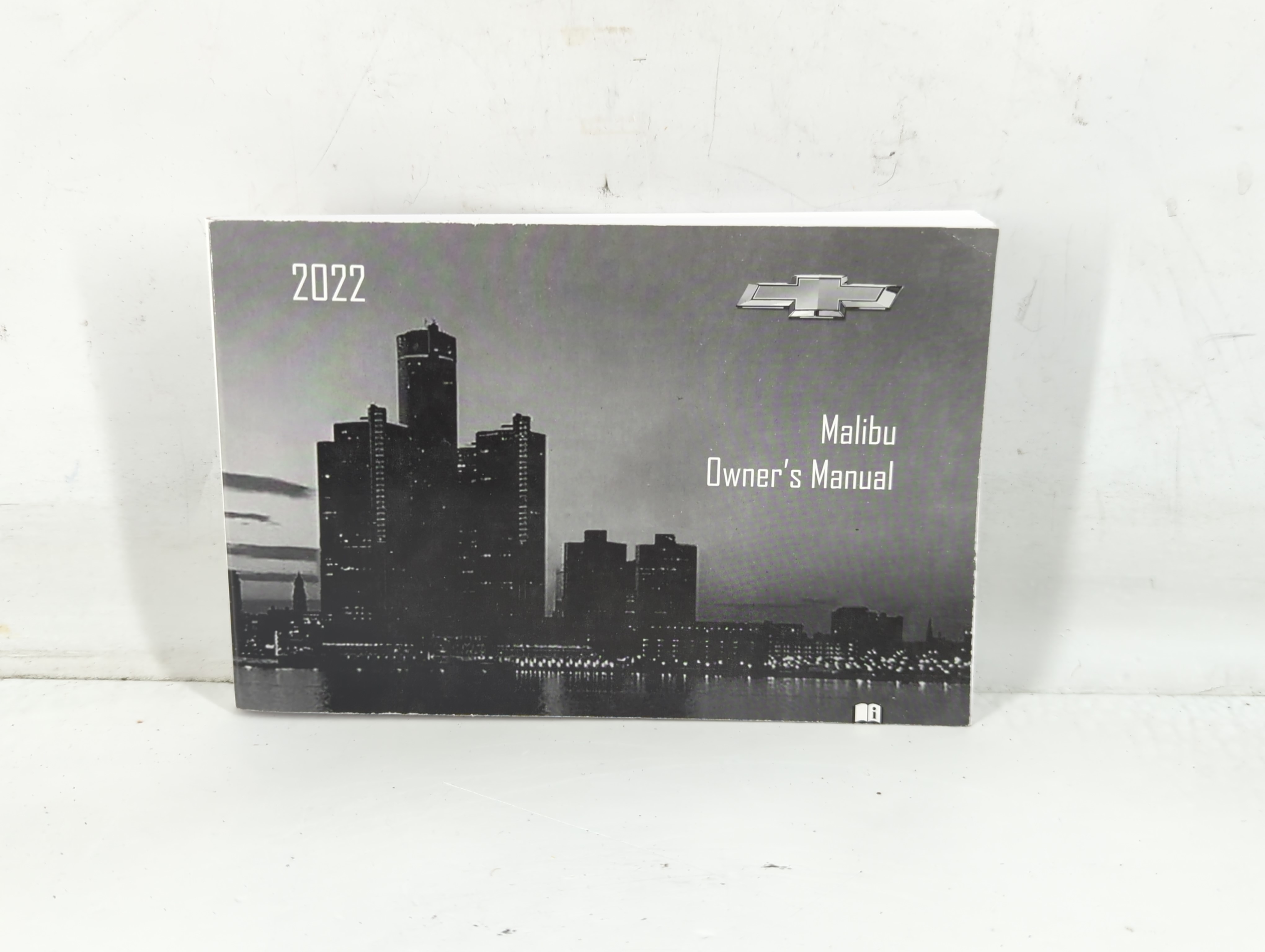 2022 Chevrolet Malibu Owners Manual Book Guide 767264 - Oemusedautoparts1.com