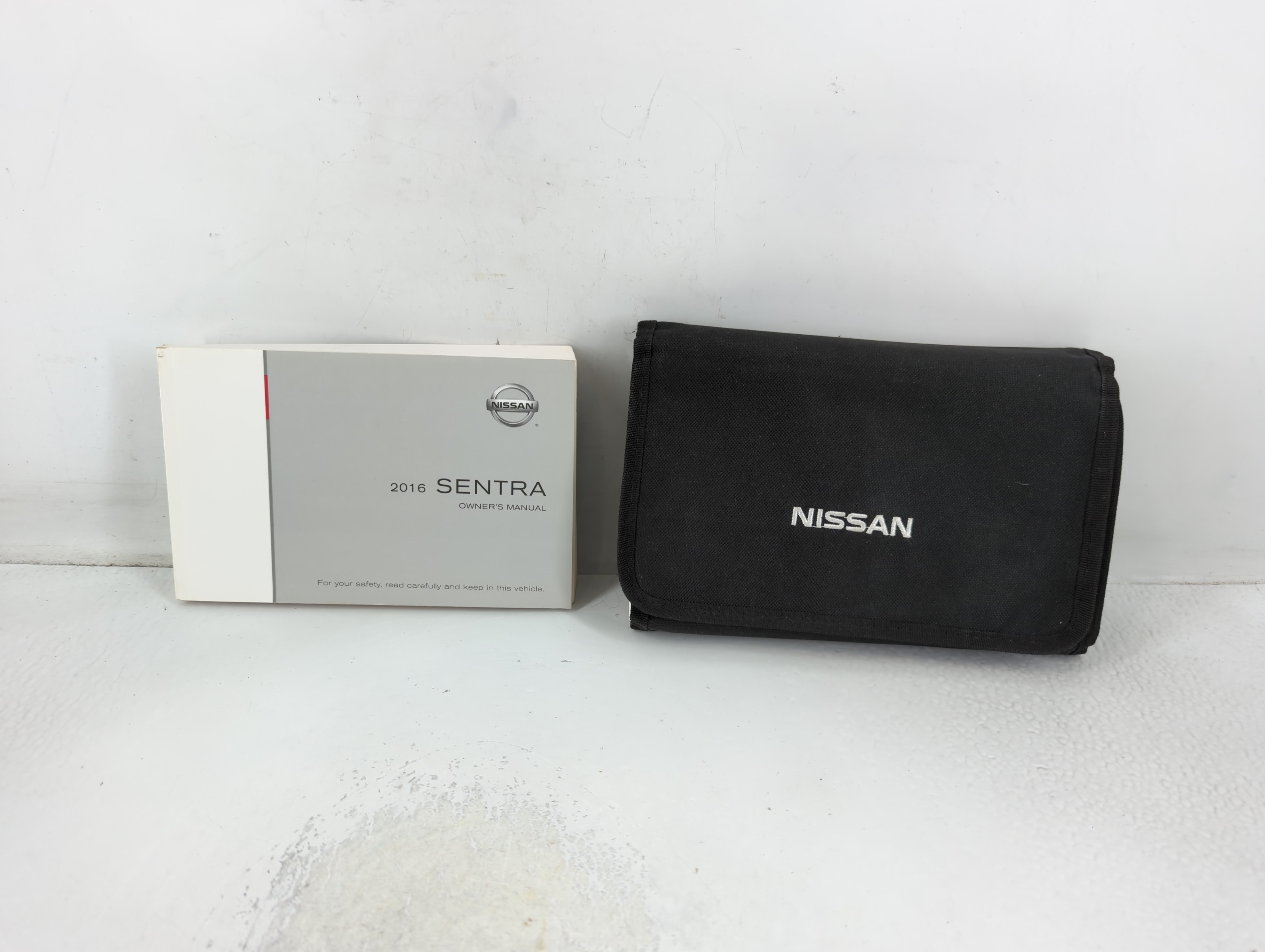 Picture of 2016 Nissan Sentra Owners Manual Book Guide 767268