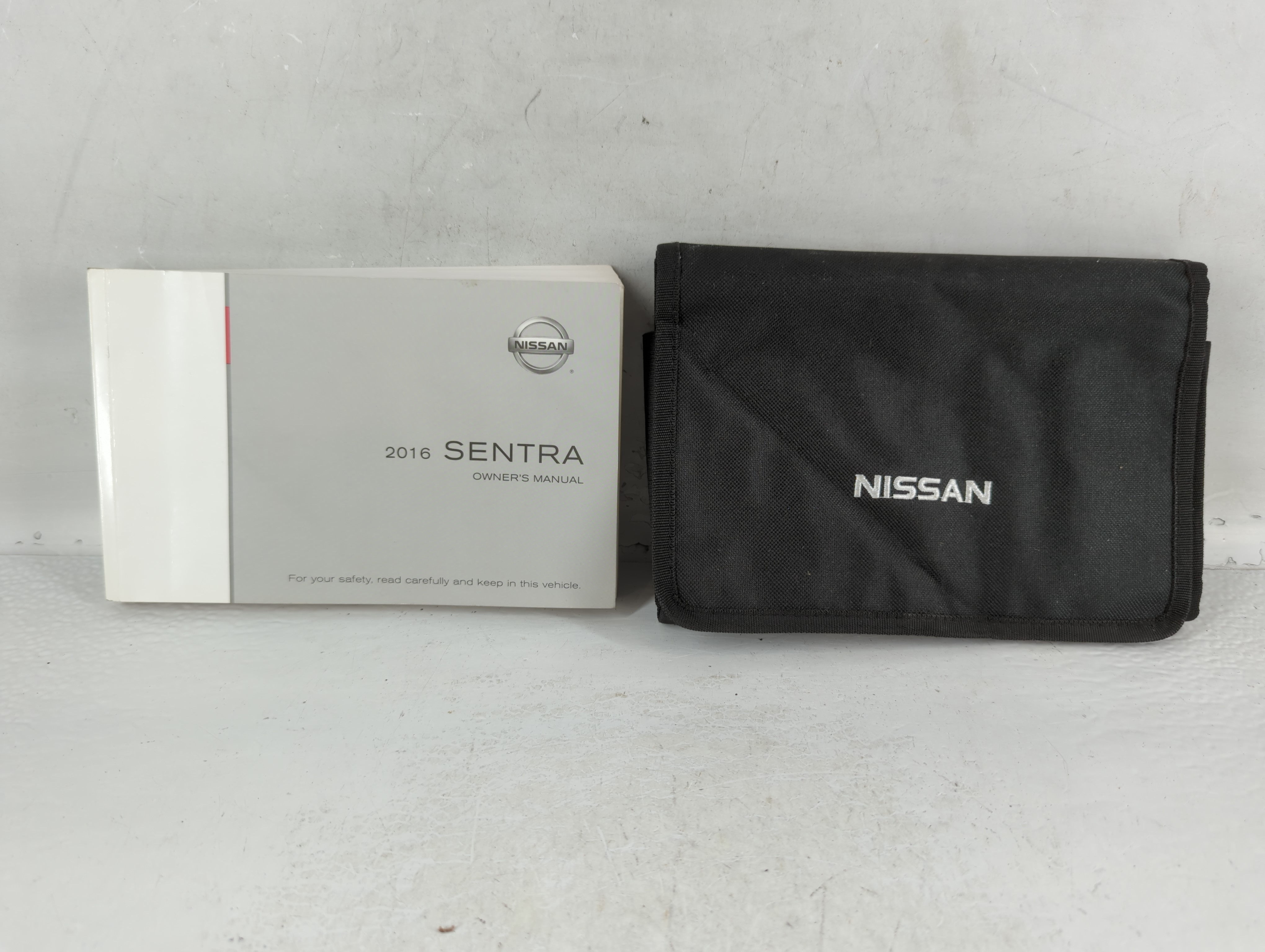 Picture of 2016 Nissan Sentra Owners Manual Book Guide 767296