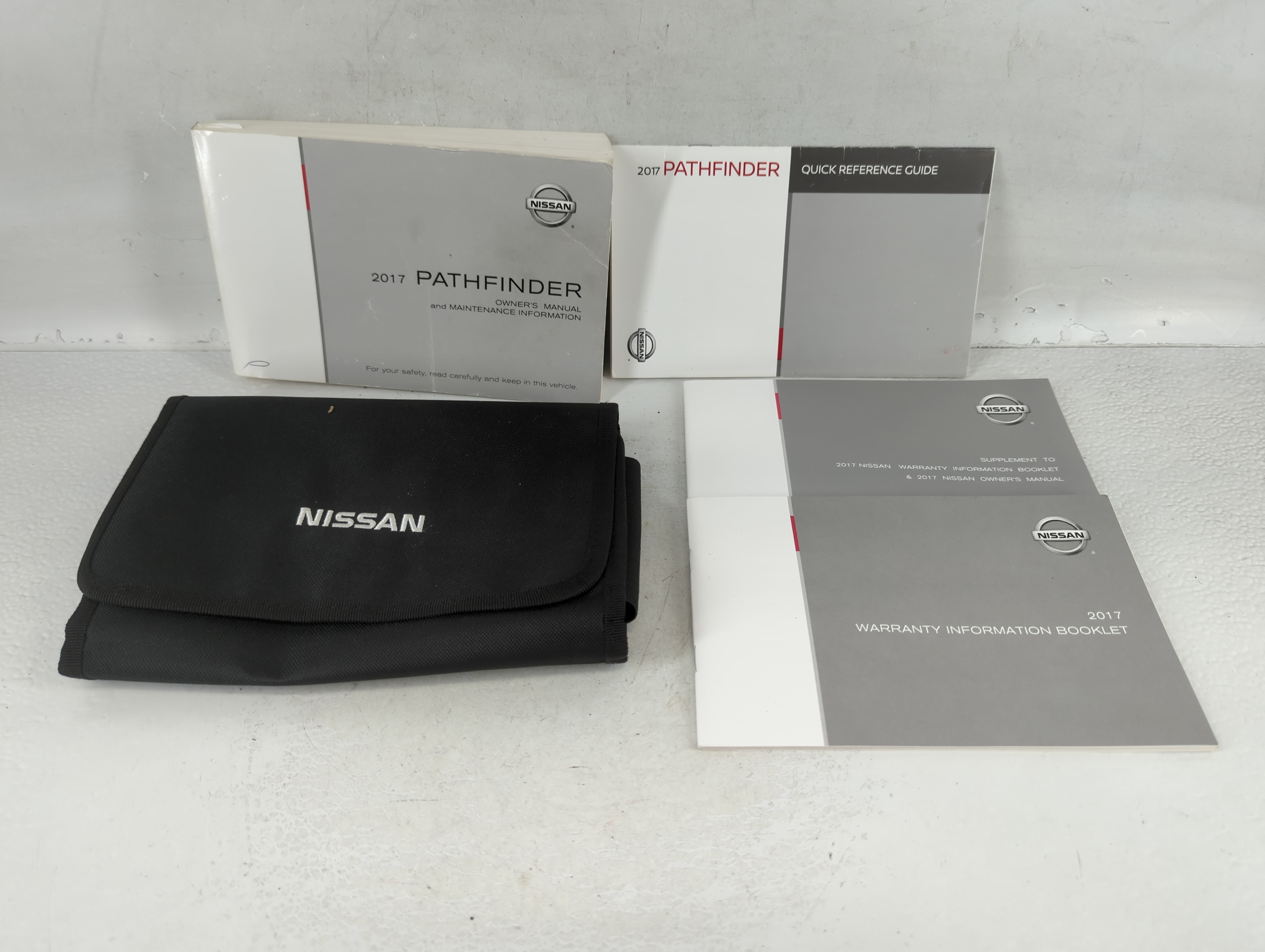 2017 Nissan Pathfinder Owners Manual Book Guide 767320 - Oemusedautoparts1.com