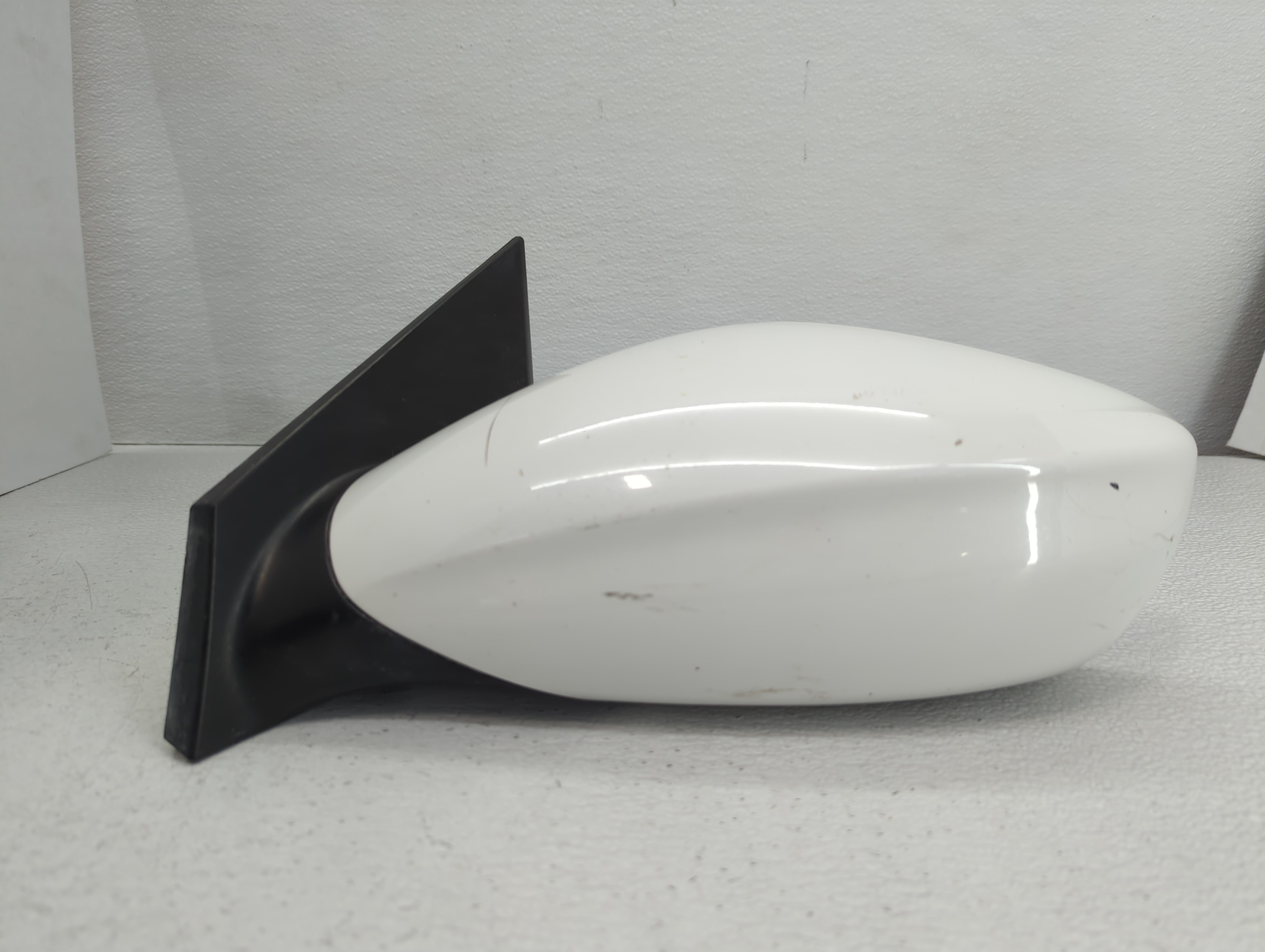 Picture of 2011-2014 Hyundai Sonata Driver Left Side View Power Door Mirror White 767462