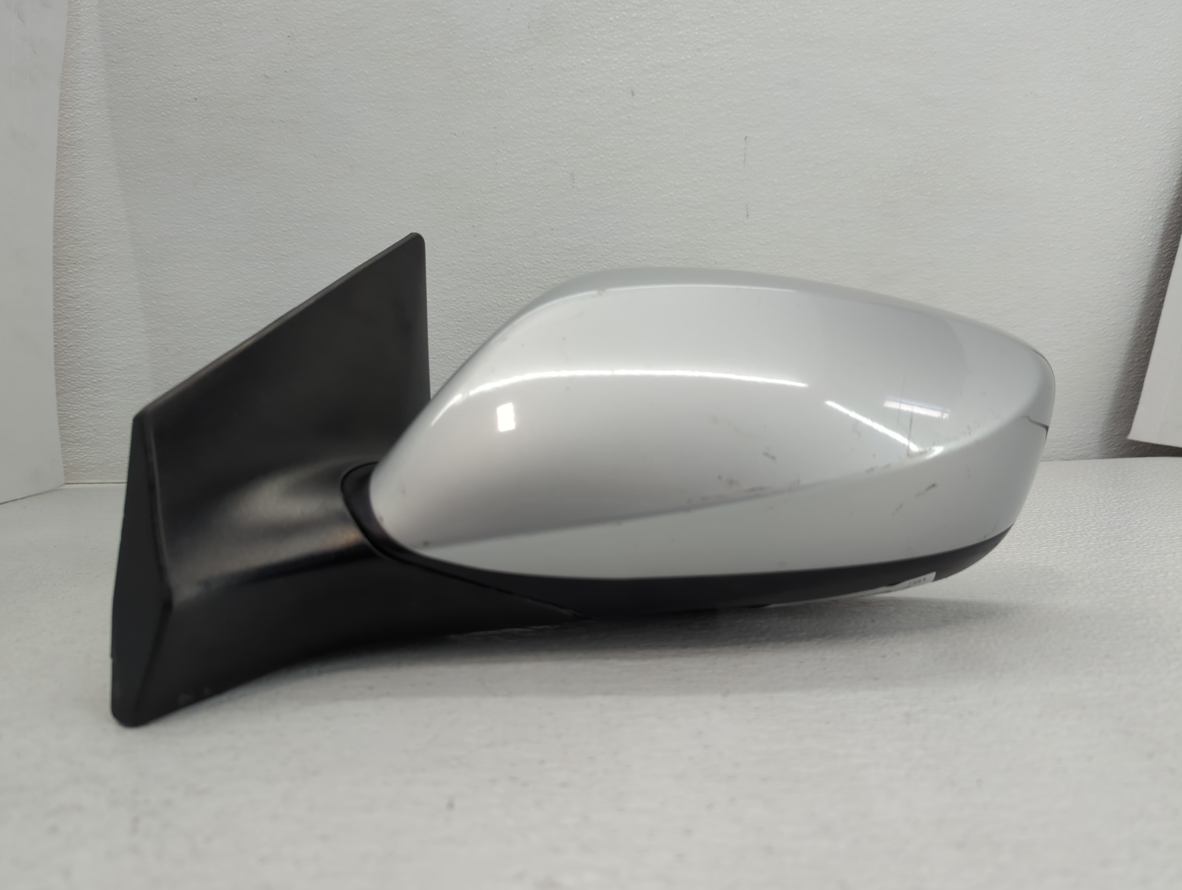 2011-2015 Hyundai Elantra Driver Left Side View Power Door Mirror Grey 767529 - Oemusedautoparts1.com