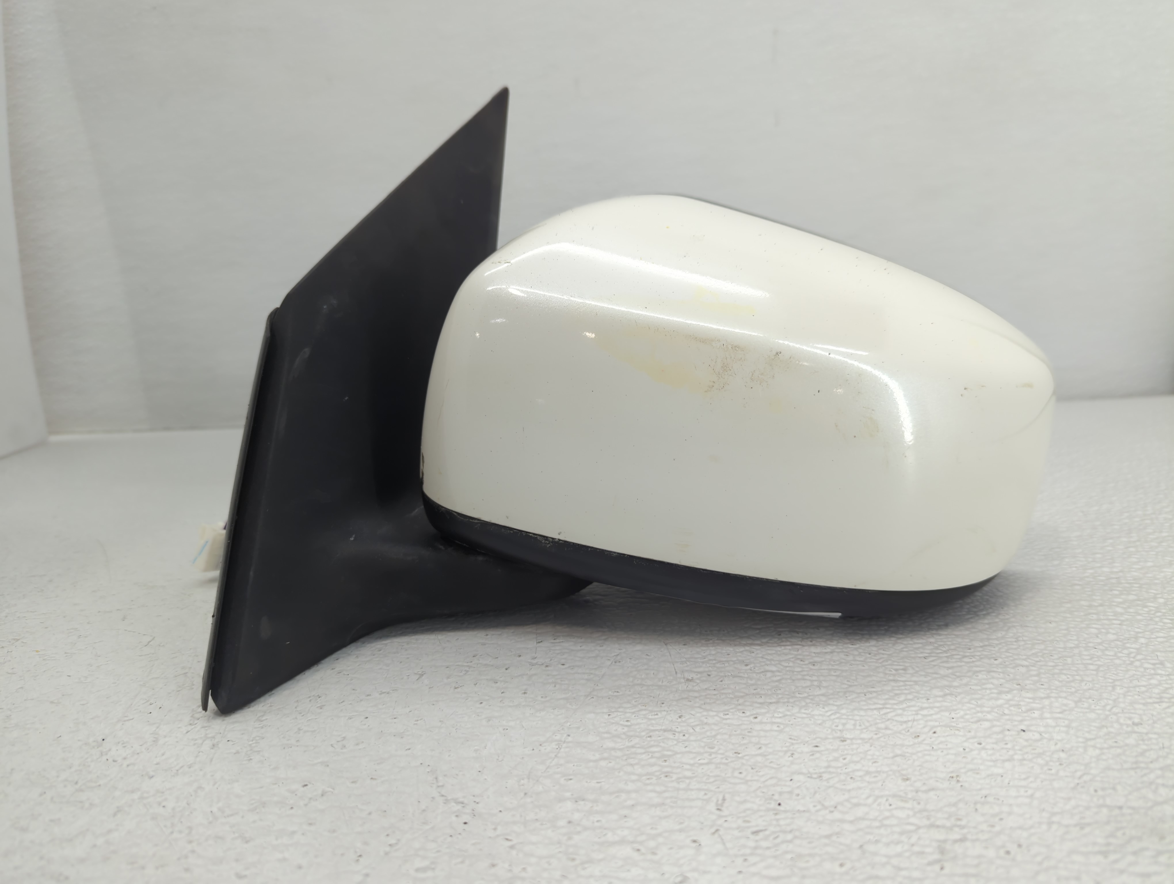 2014-2014 Mitsubishi Mirage Driver Left Side View Power Door Mirror White 767541 - Oemusedautoparts1.com