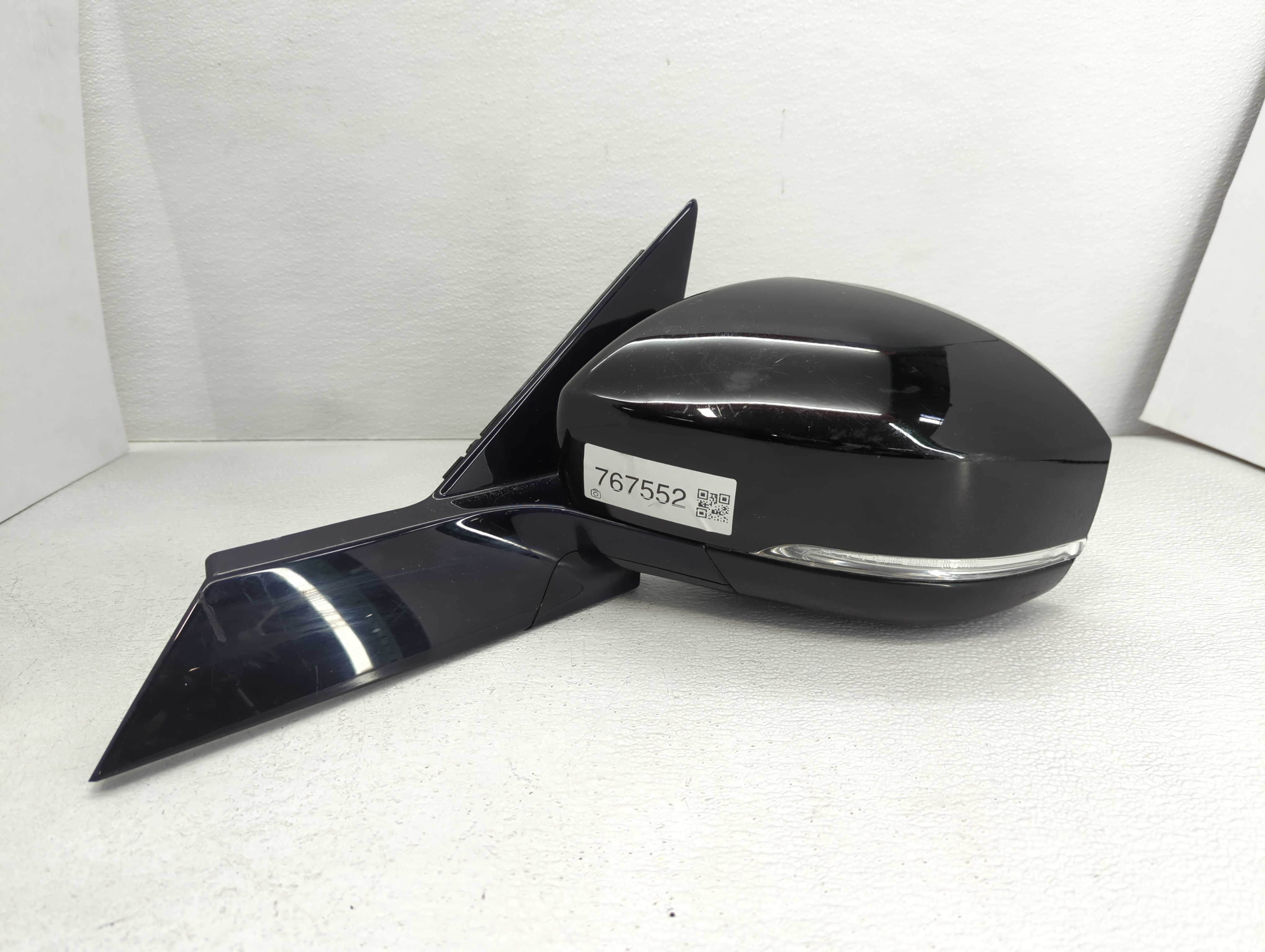 2017 Land Rover Discovery Driver Left Side View Power Door Mirror Black 767552 - Oemusedautoparts1.com