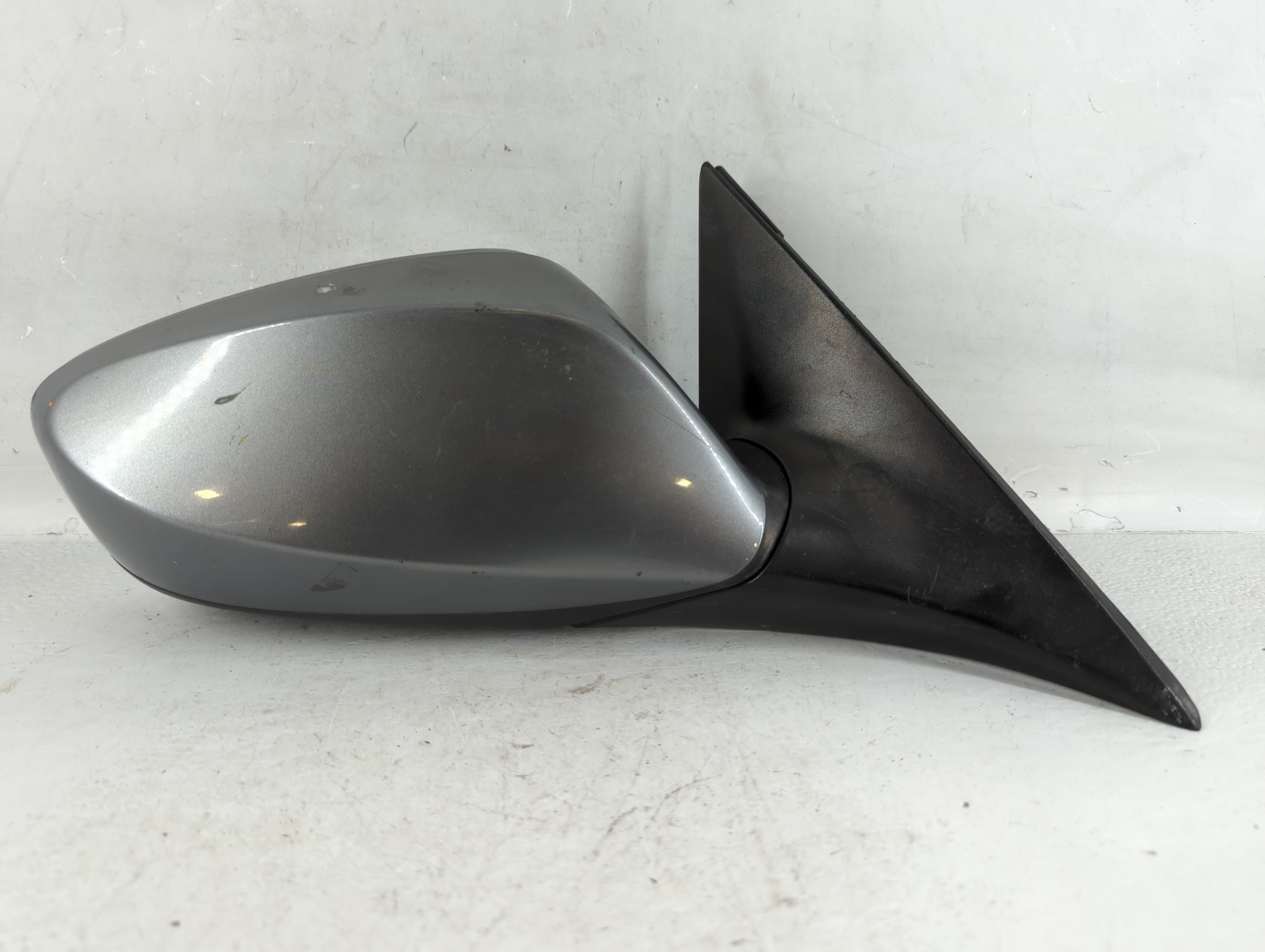 2014-2017 Hyundai Veloster Passenger Right Side View Power Door Mirror 767599 - Oemusedautoparts1.com