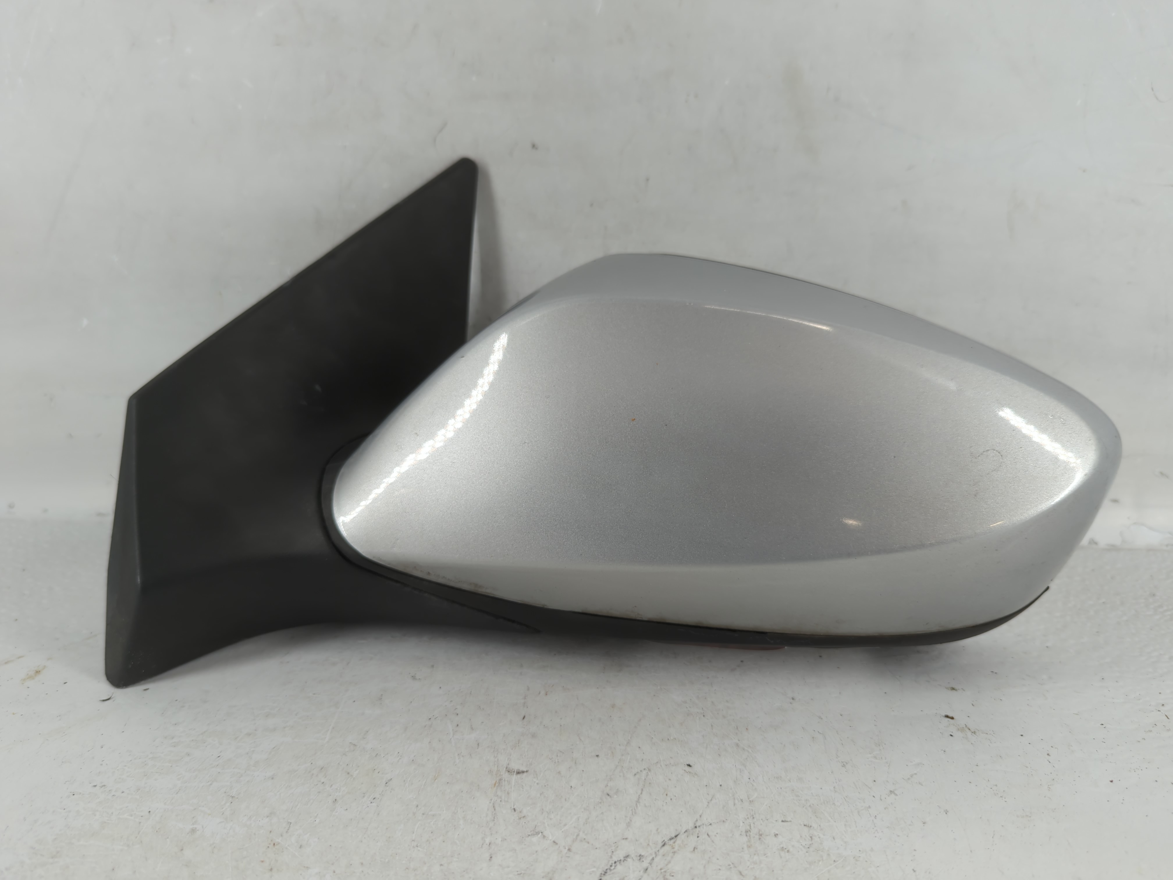 2014-2017 Hyundai Accent Driver Left Side View Power Door Mirror Grey 767659 - Oemusedautoparts1.com
