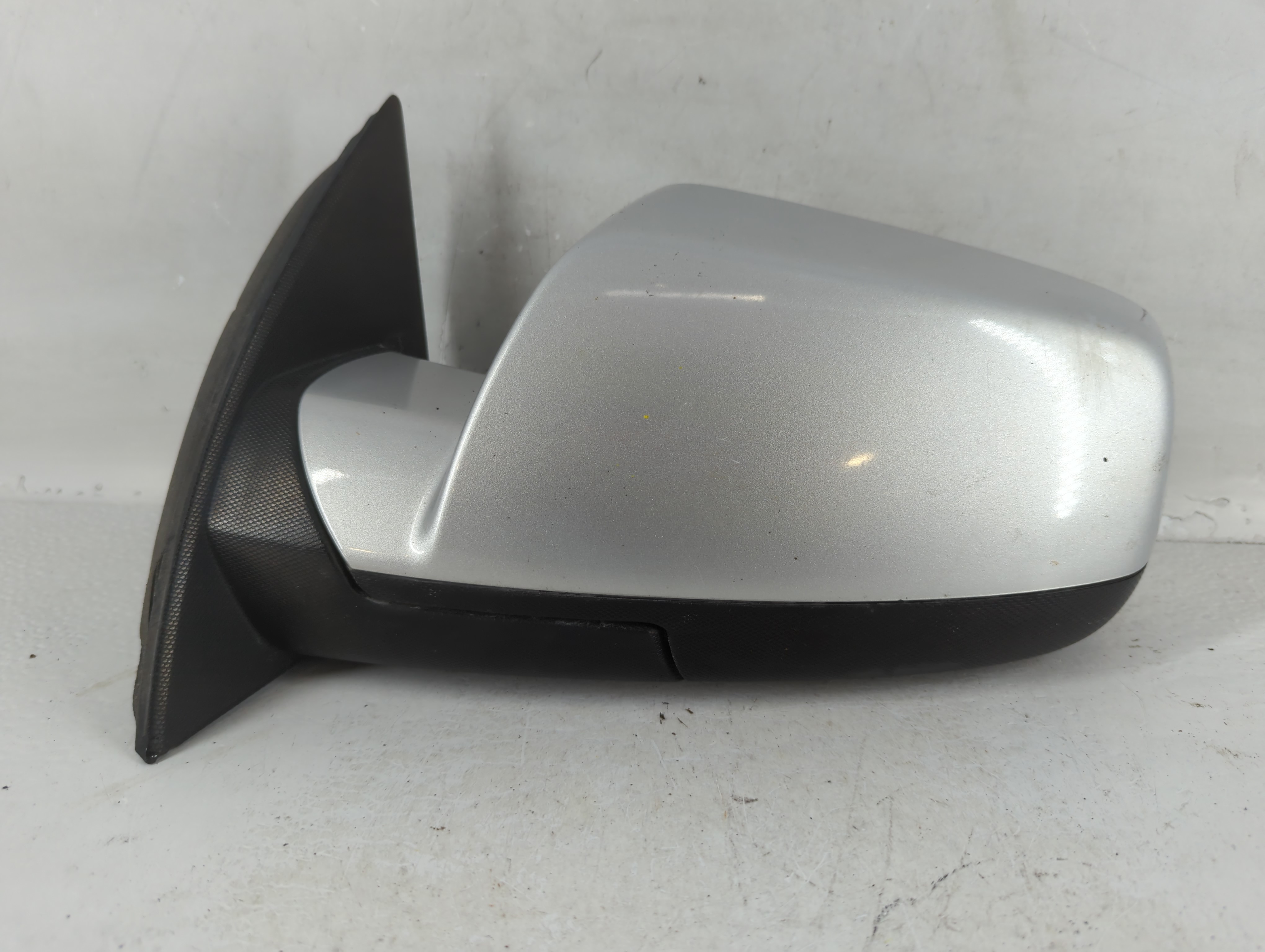 2011-2014 Chevrolet Equinox Driver Left Side View Power Door Mirror 767669 - Oemusedautoparts1.com