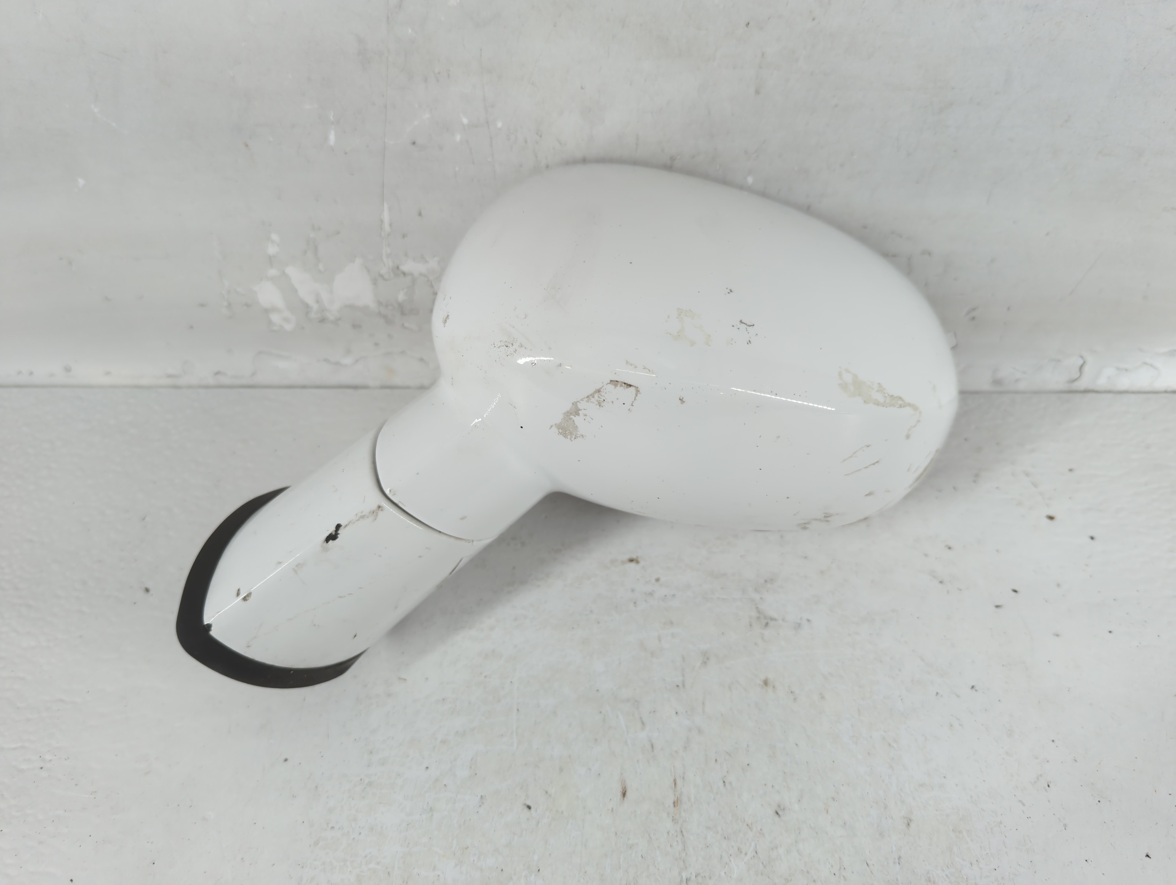 2015-2019 Dodge Challenger Driver Left Side View Power Door Mirror White 768075 - Oemusedautoparts1.com