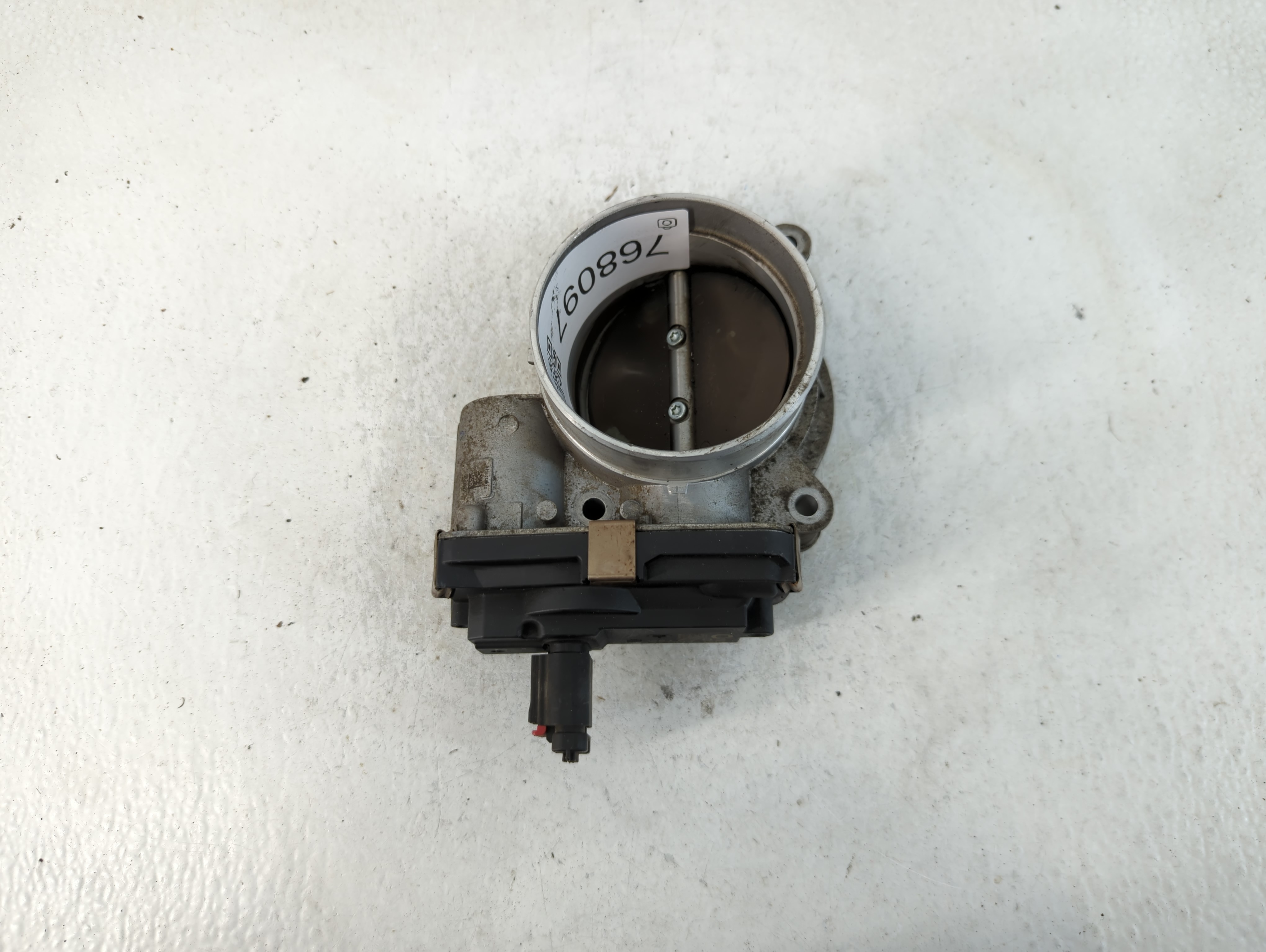 2015 Chevrolet Silverado 1500 Throttle Body 768097 - Oemusedautoparts1.com