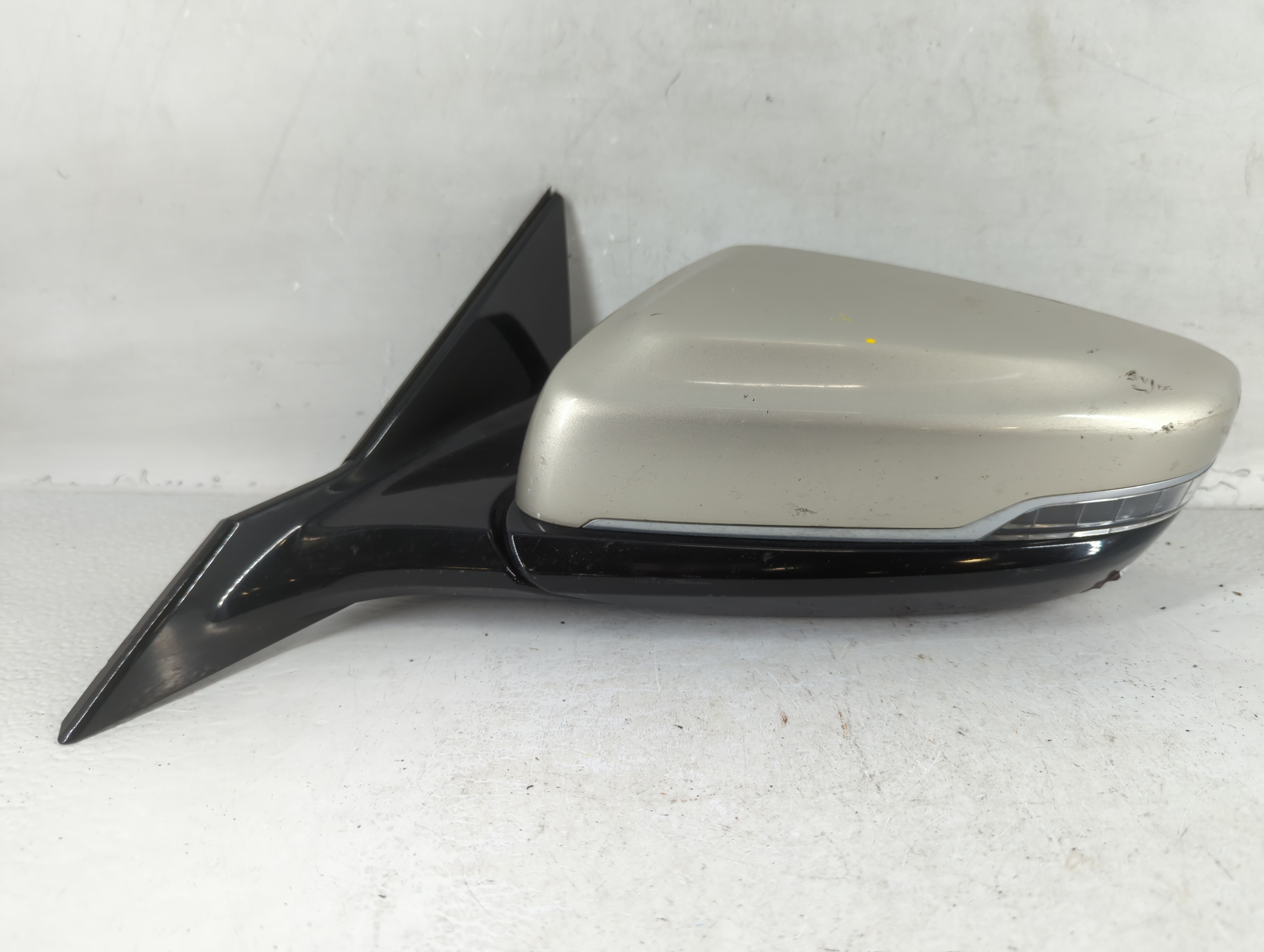 2015-2019 Cadillac Cts Driver Left Side View Power Door Mirror 768117 - Oemusedautoparts1.com
