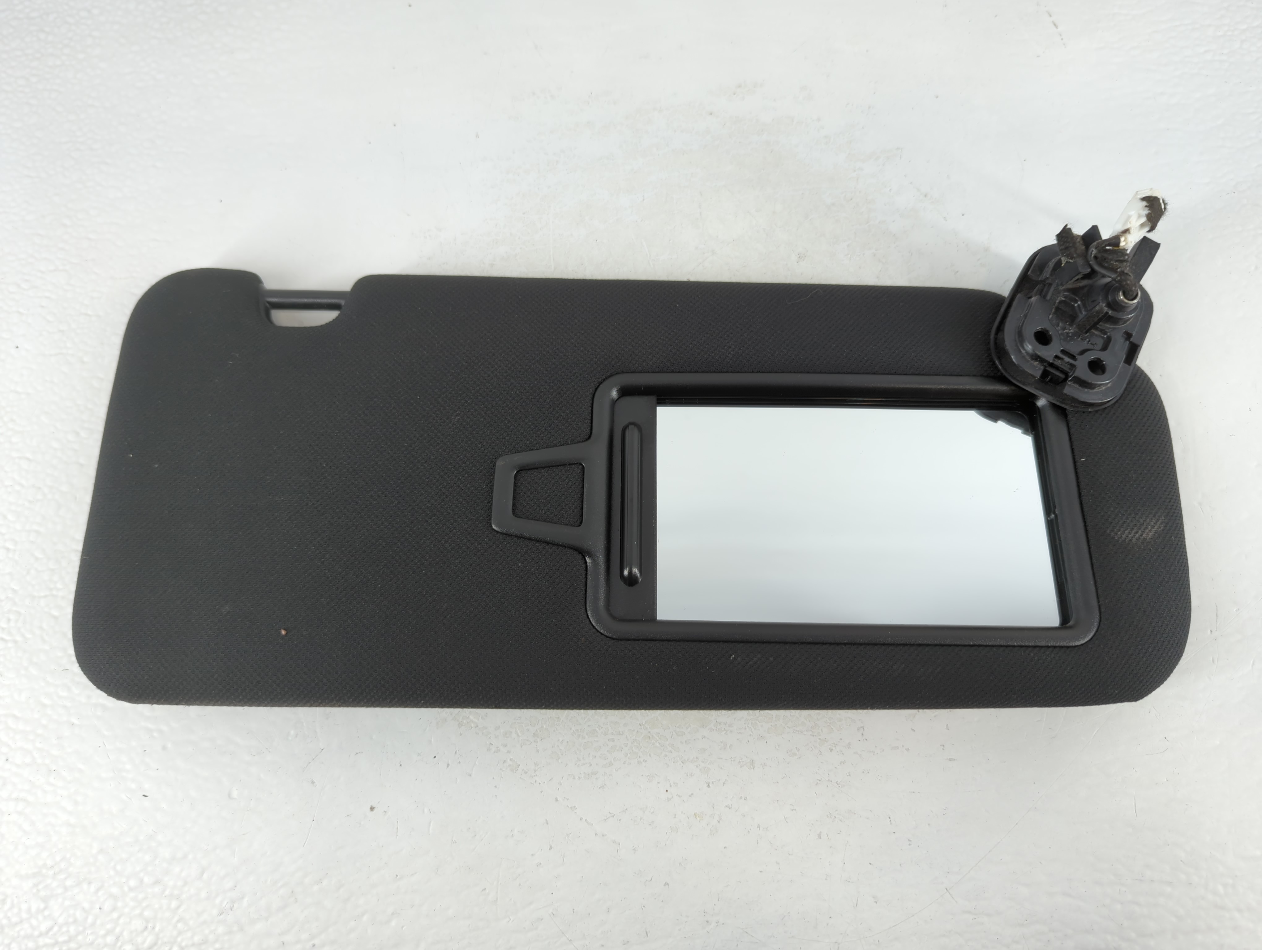 Picture of 2019-2021 Genesis G70 Passenger Sun Visor Mirror Right Sunvisor Black 768274
