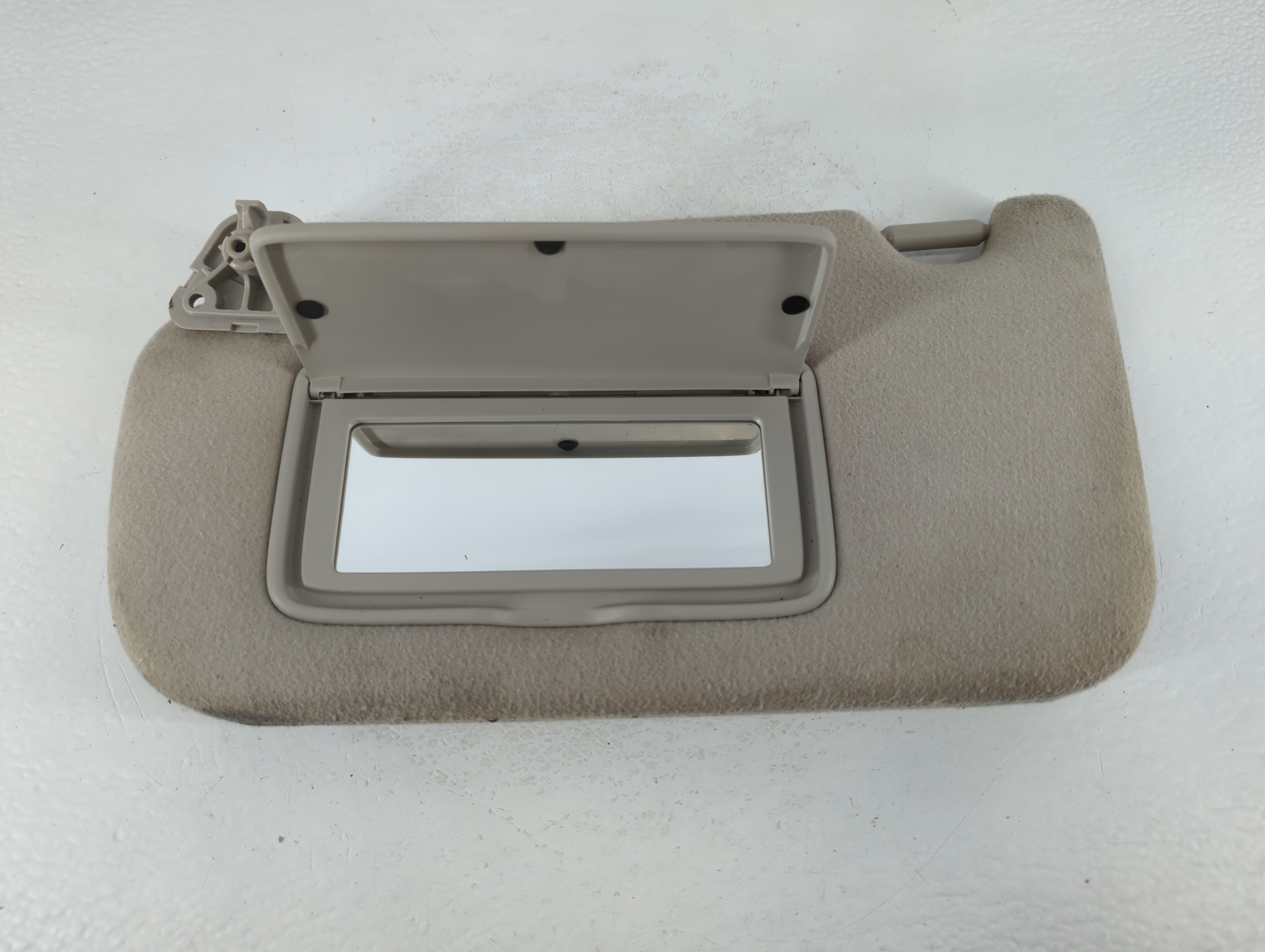 2013-2019 Nissan Sentra Driver Sun Visor Mirror Left Sunvisor Light Beige 768278 - Oemusedautoparts1.com