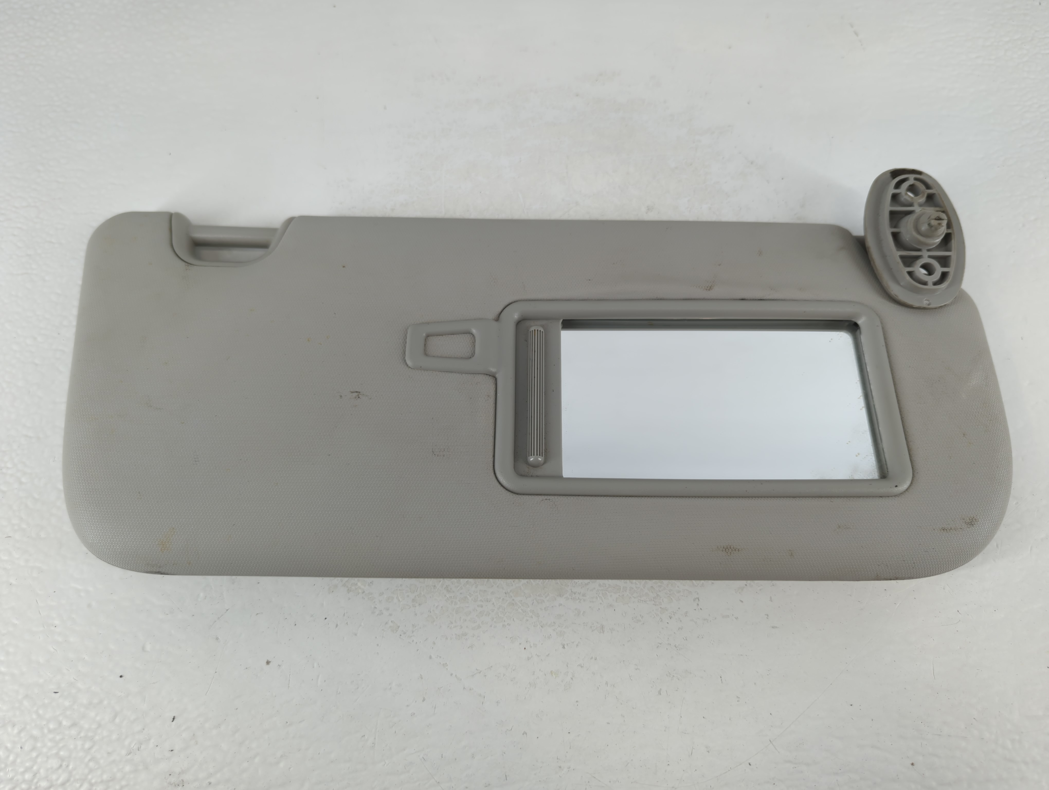 2014-2019 Kia Soul Passenger Sun Visor Mirror Right Sunvisor Grey 768279 - Oemusedautoparts1.com