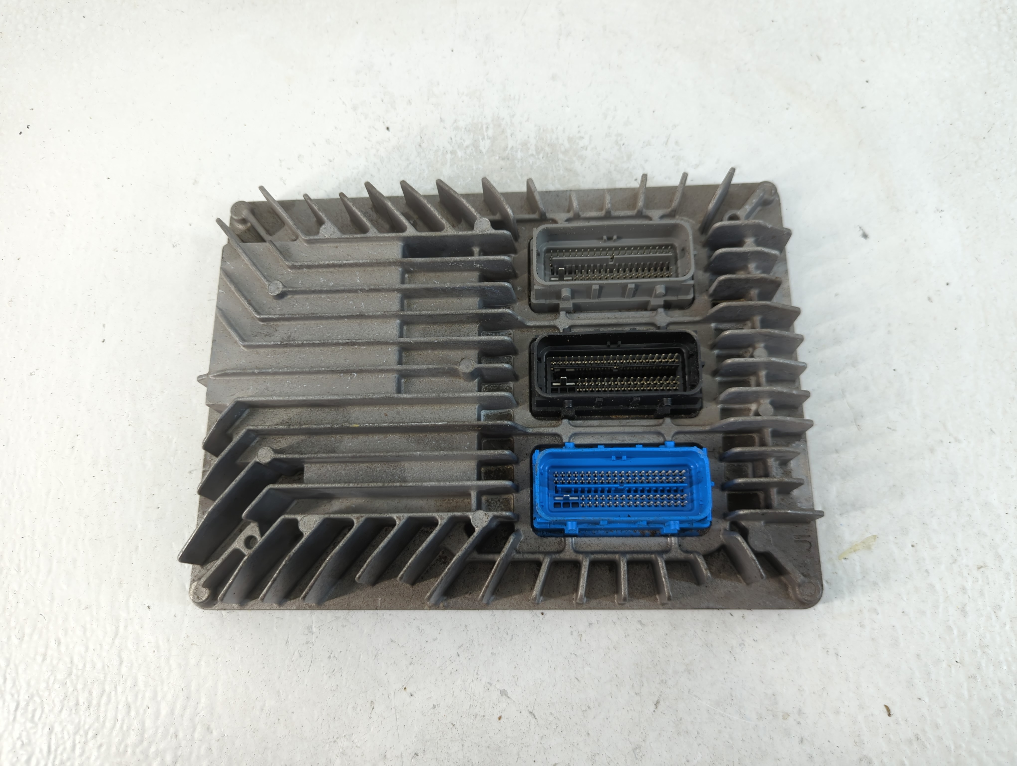 Picture of 2013-2016 Gmc Terrain Engine Control Computer Ecu Pcm Ecm Pcu Oem 768505