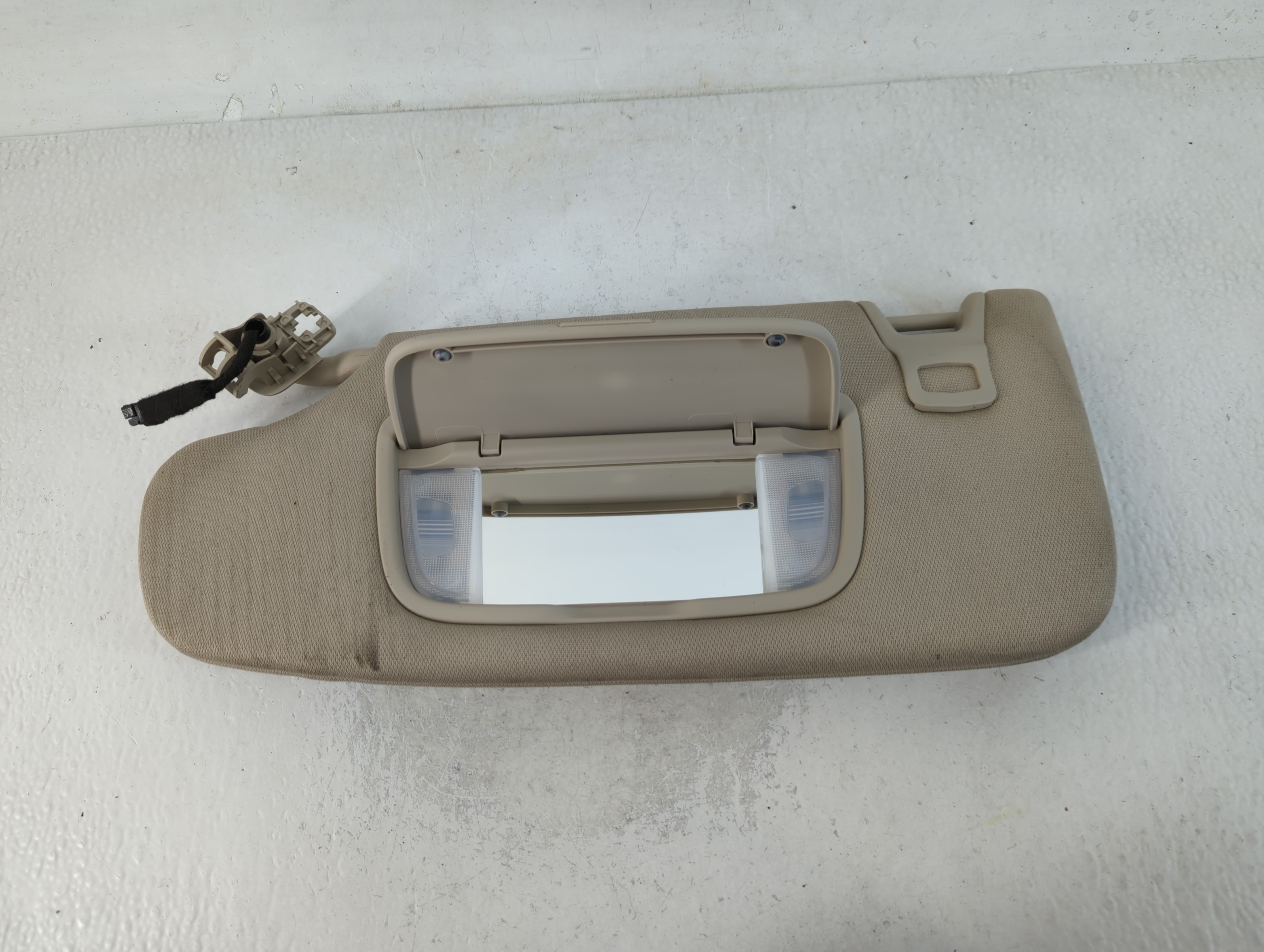 2016-2018 Lincoln Mkx Driver Sun Visor Mirror Left Sunvisor Grey 768563 - Oemusedautoparts1.com