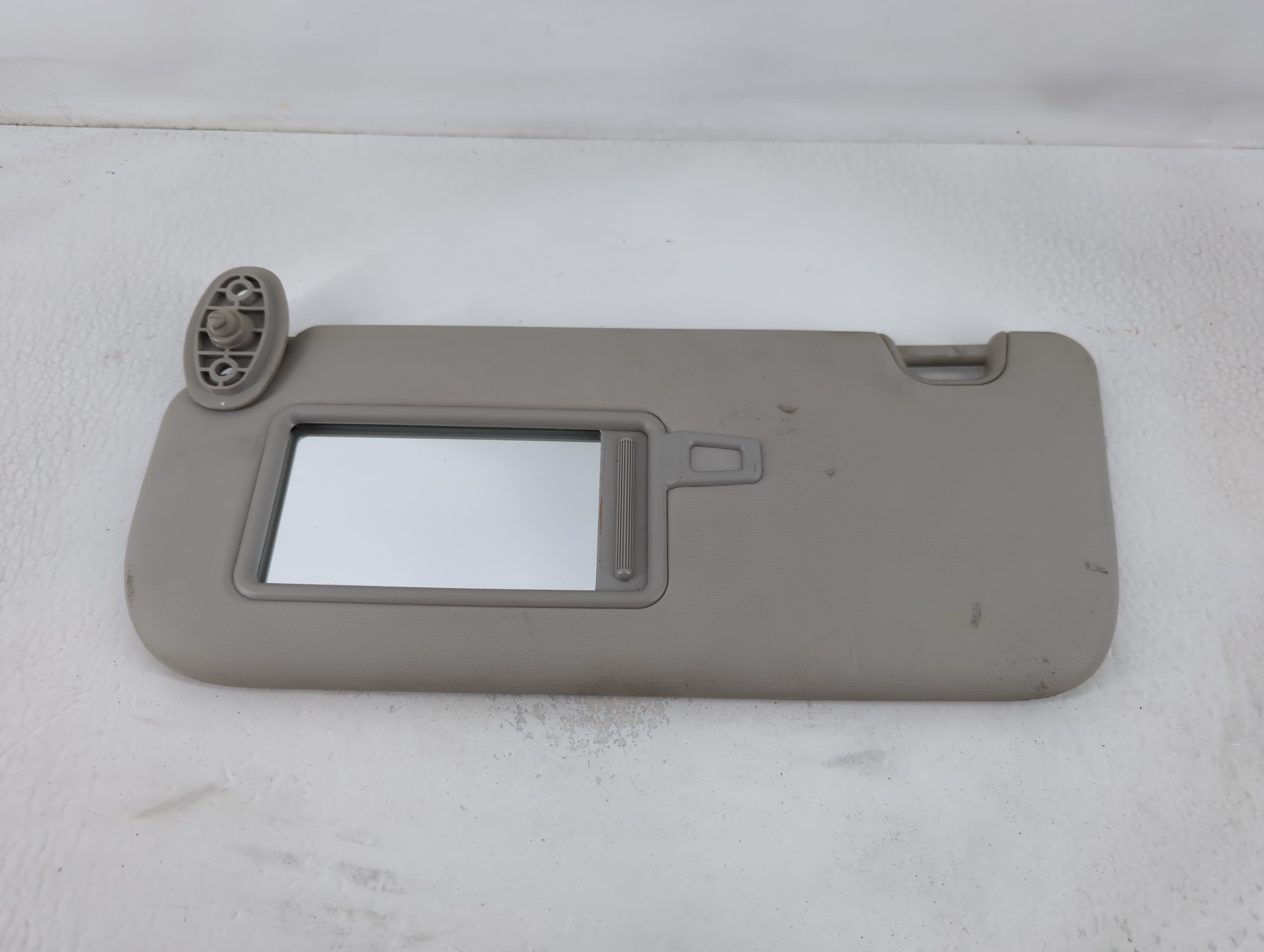 2014-2019 Kia Soul Driver Sun Visor Mirror Left Sunvisor Grey 768576 - Oemusedautoparts1.com